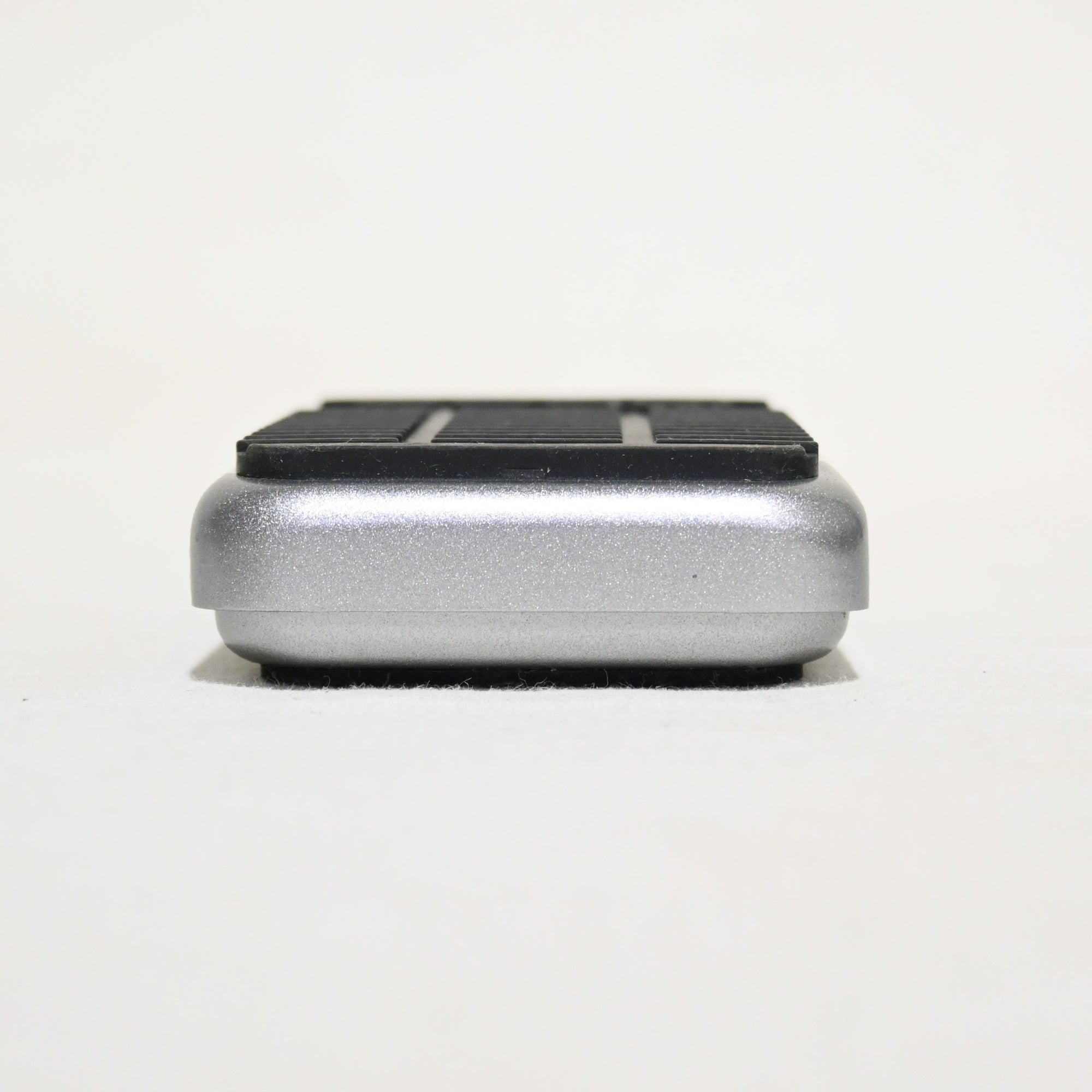 ZOOM R8 Multi-Track Recorder + FS 01 Foot Switch Set Discontinued product / ズーム R8 マルチトラックレコーダー＋ FS 01フットスイッチ セット 生産終了モデル