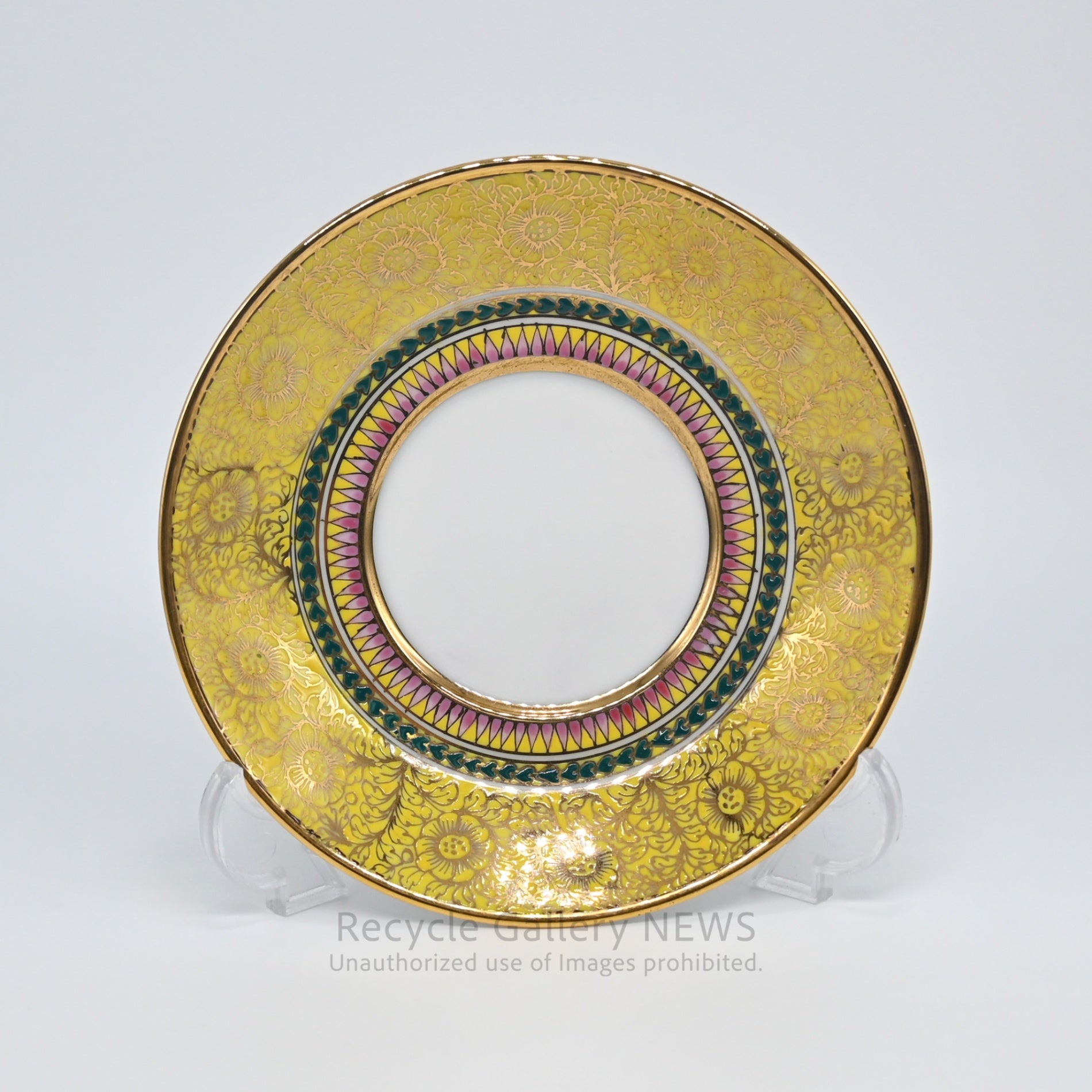 Thai Benjarong Cup & Saucer Gold Gilding Exotic Style Yellow / タイ陶磁器 ベンジャロン焼き C&S 金彩 エキゾチック イエロー