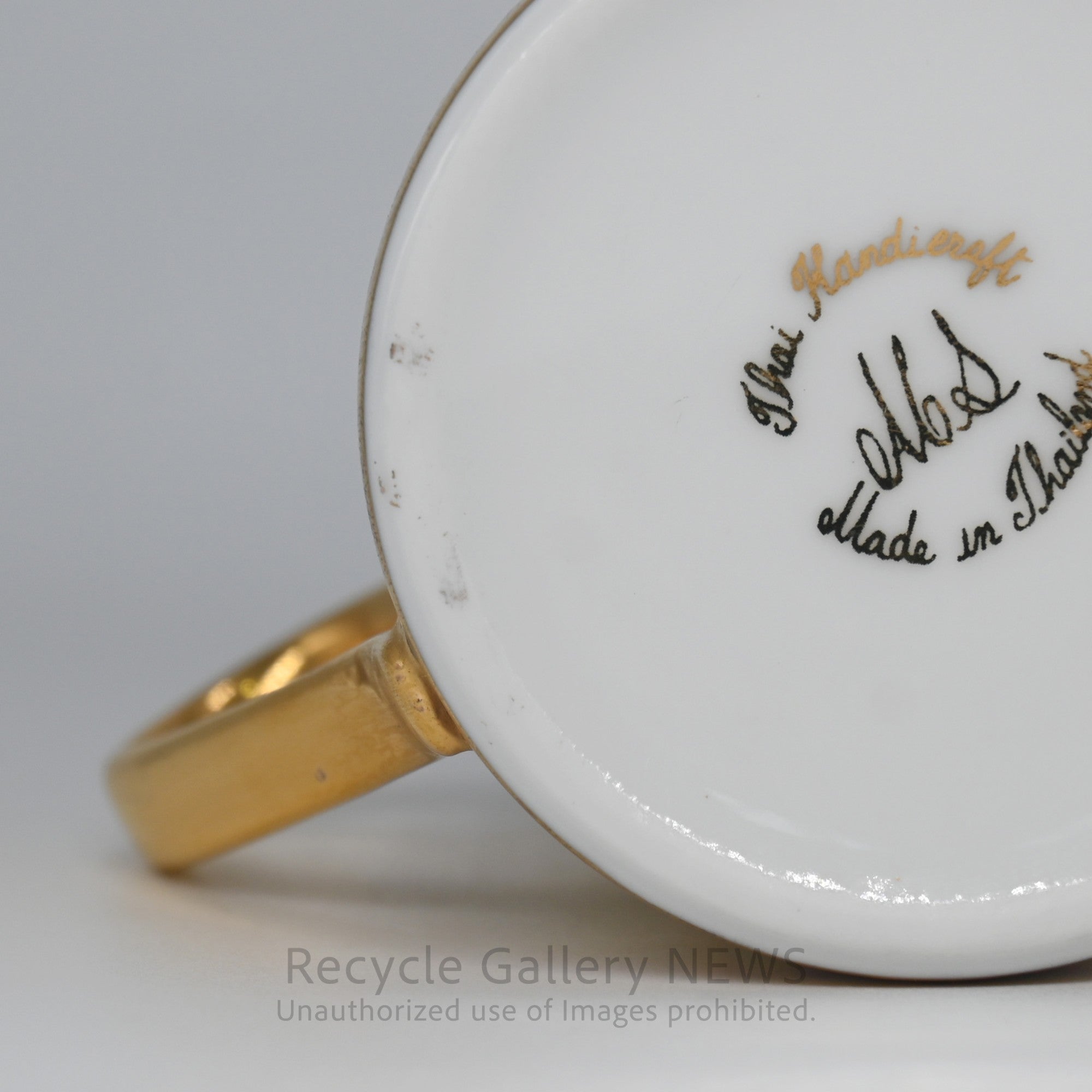 Thai Benjarong Cup & Saucer Gold Gilding Exotic Style Yellow / タイ陶磁器 ベンジャロン焼き C&S 金彩 エキゾチック イエロー
