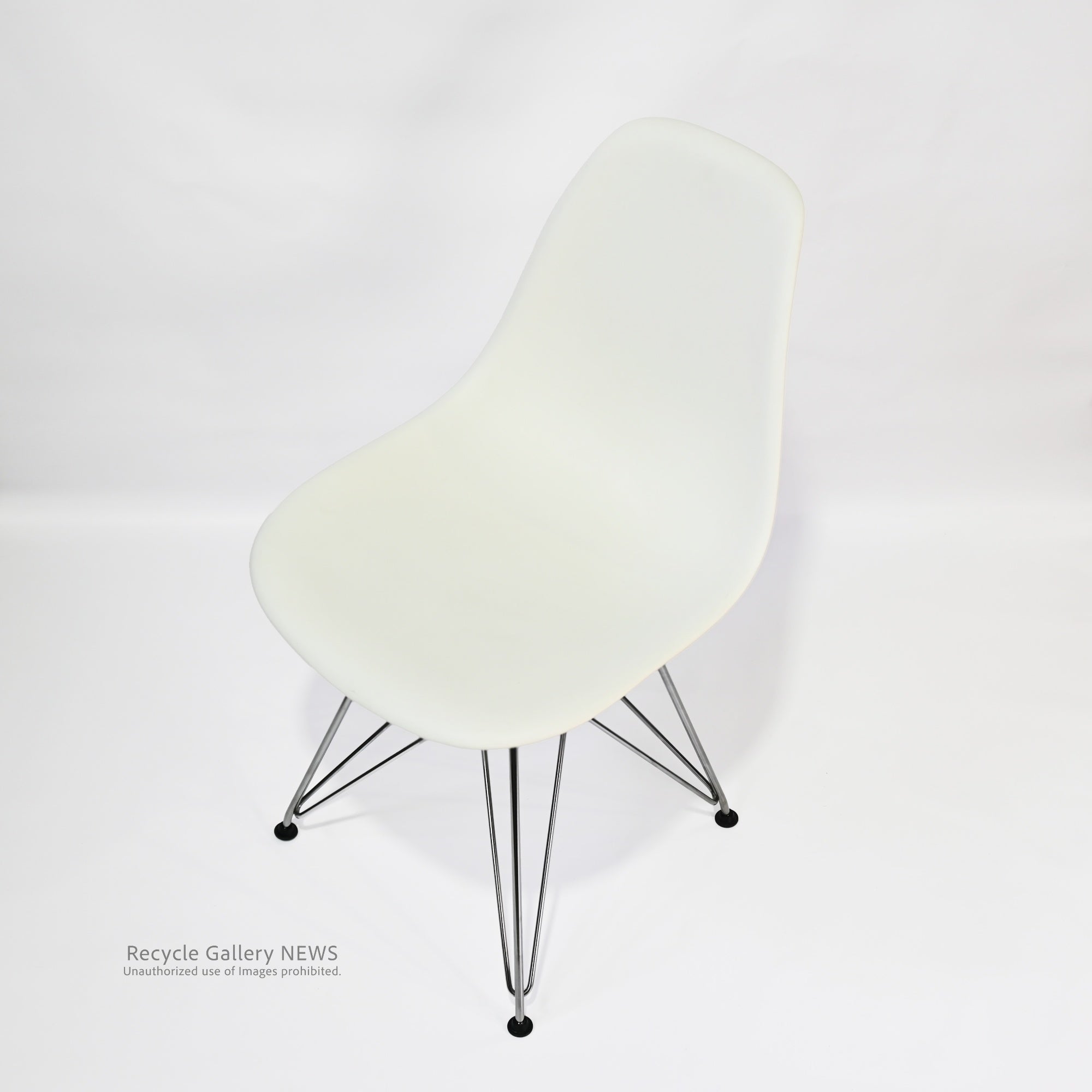 Herman Miller Eames DSR Side Chair with Wire Base American Mid Century Modern Designer Furniture Polypropylene / イームズシェルサイドチェアDSR ワイヤーベース デザイナーズ アメリカ ミッドセンチュリー ポリプロピレン