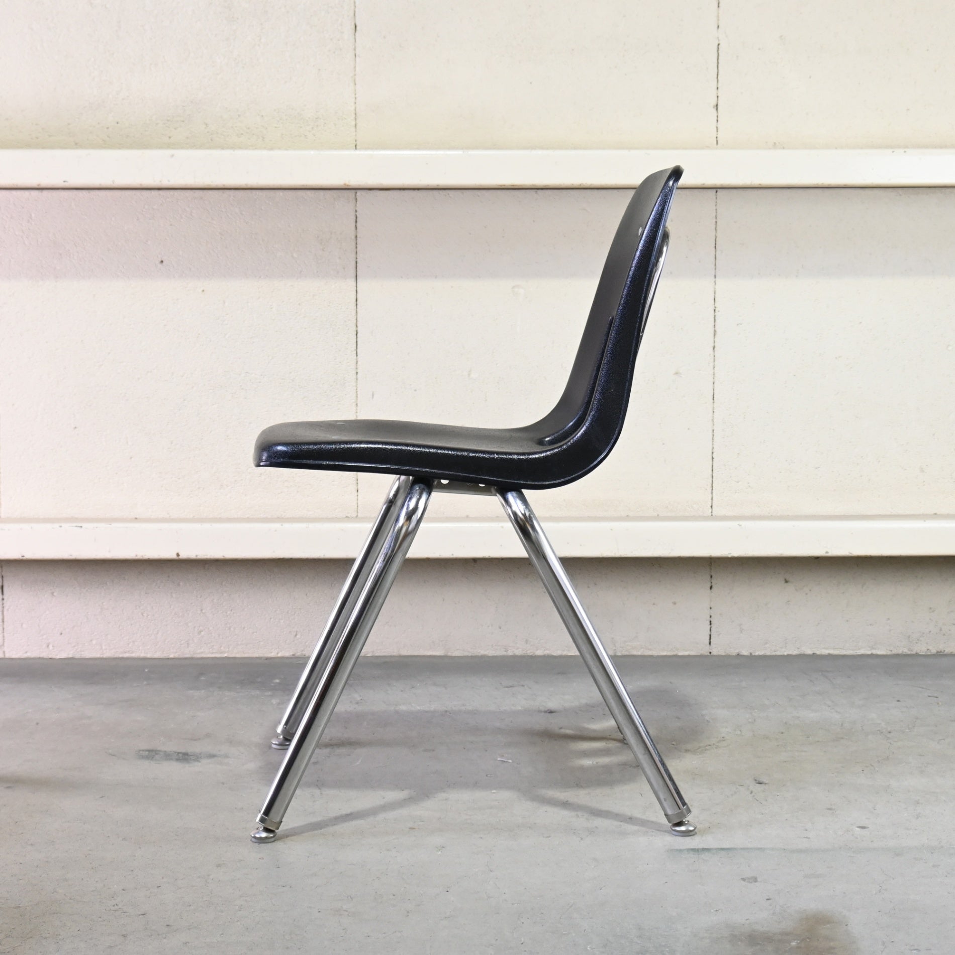 VIRCO Stacking chair Black Retro American Industrial design / バルコ スタッキングチェア ブラック レトロ アメリカン ヴィンテージ インダストリアルデザイン