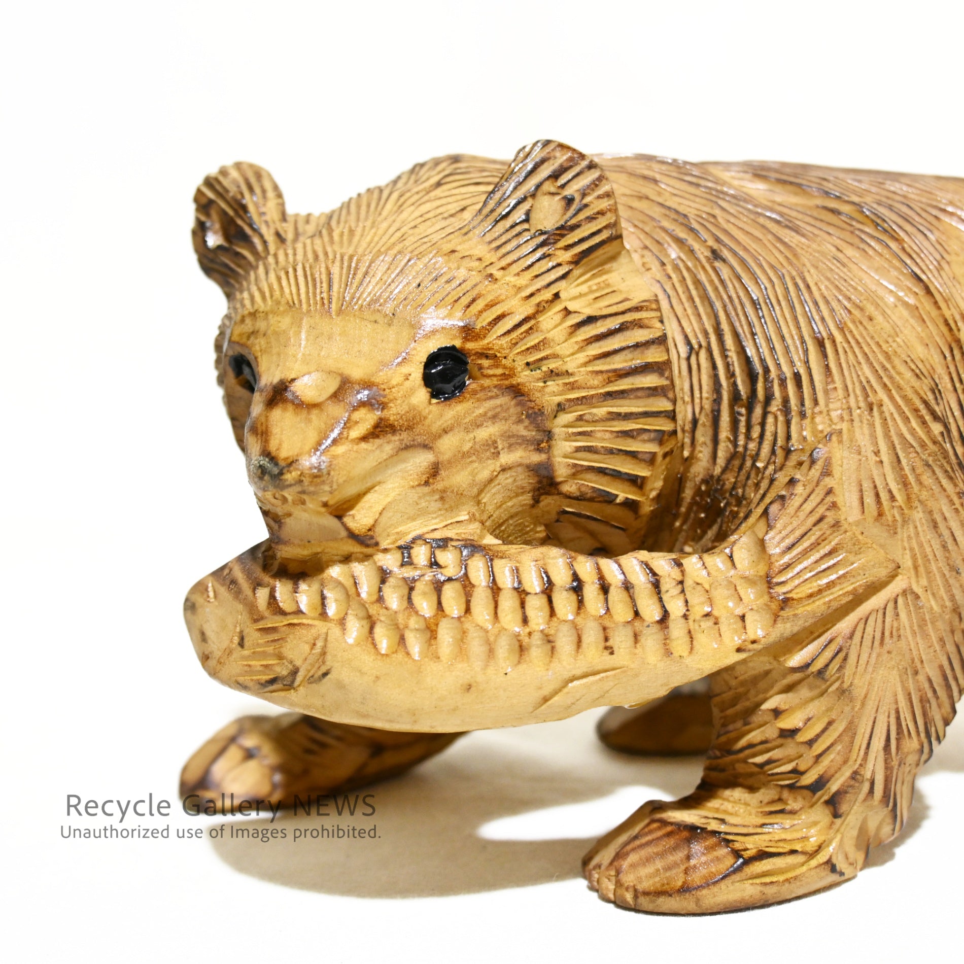 Wooden bear carving Light brown Natural finish Hokkaido souvenir Showa retro Japan / 木彫り 熊 表面焼き ライトブラウン ナチュラル 北海道 お土産 昭和レトロ 日本