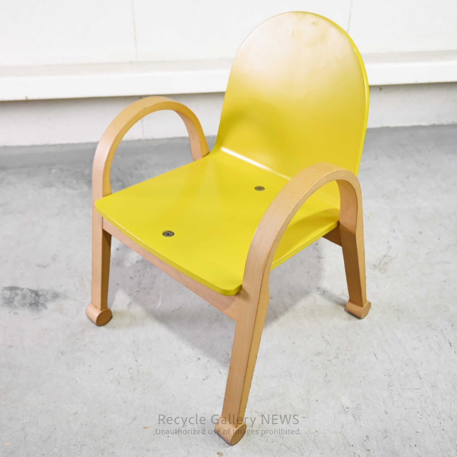 Nisshin Mokko ac-cent Kids chair Yellow Japan / 日進木工 アクセント キッズチェア イエロー 日本