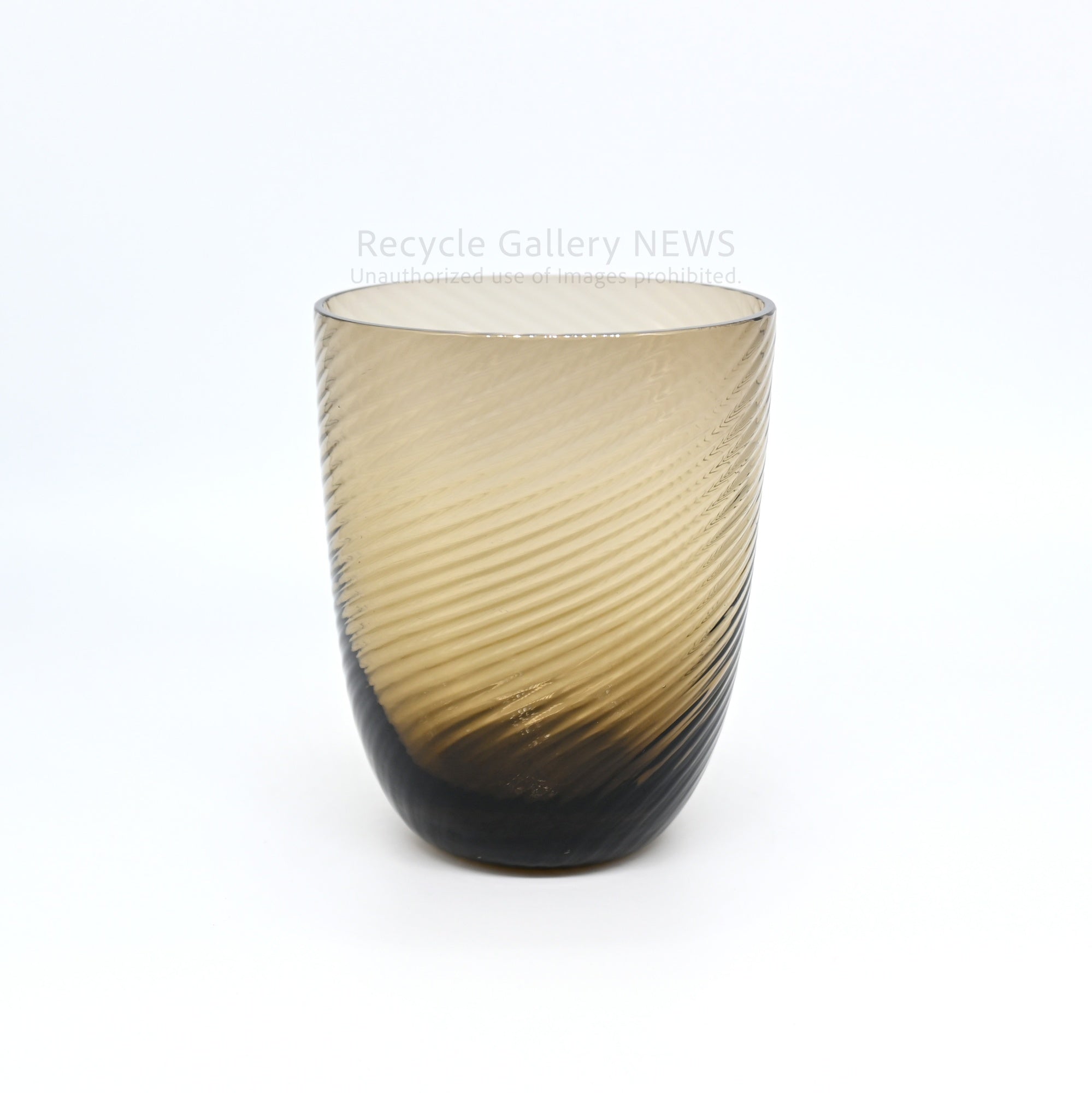 NASON MORETTI "IDRA" Ribbed Glass Smoked Grey Tumbler Venetian Murano Modern Interior / ナソン・モレッティ "イドラ" グラス スモーキーグレー グラデーションカラー ガラス タンブラー ヴェネチアンガラス イタリア ムラーノ モダンインテリア