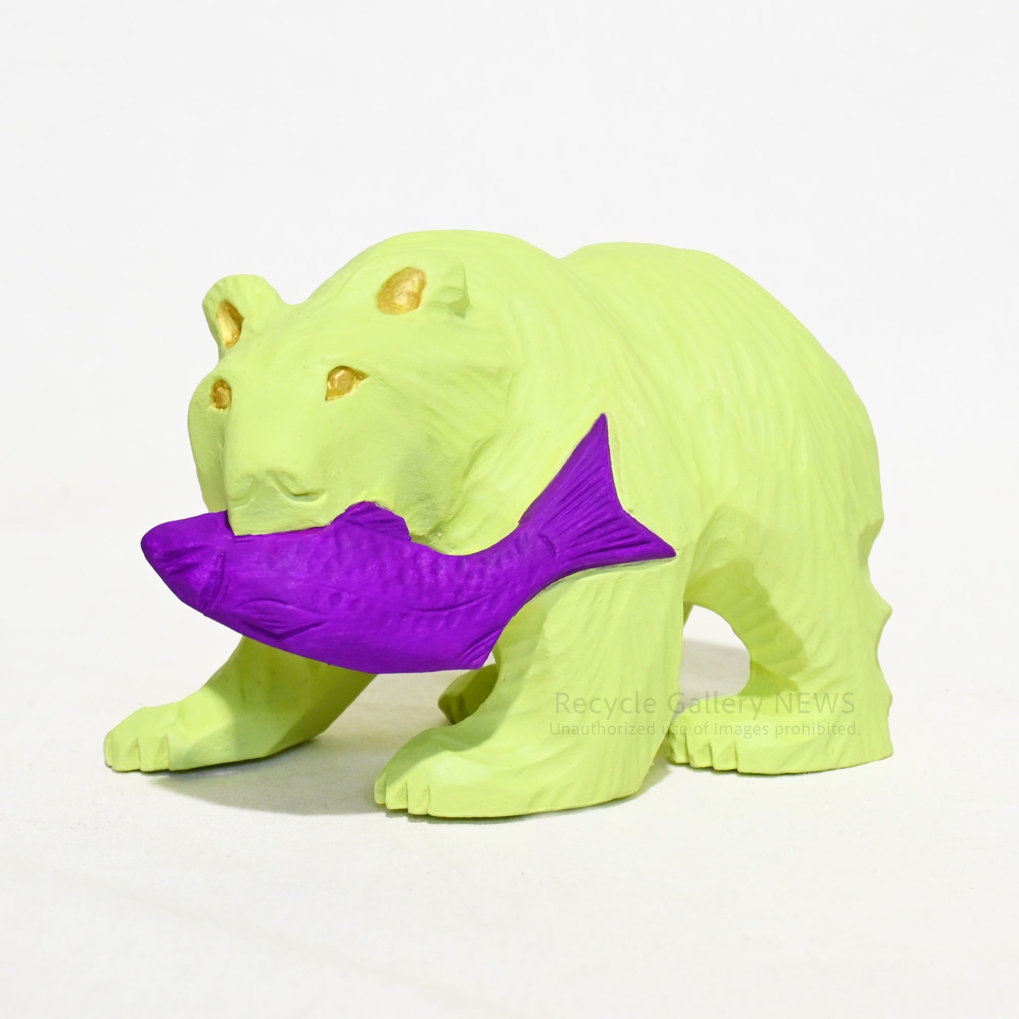 木彫り Repainted wooden carved bear Neon yellow Colorful objet Japanese