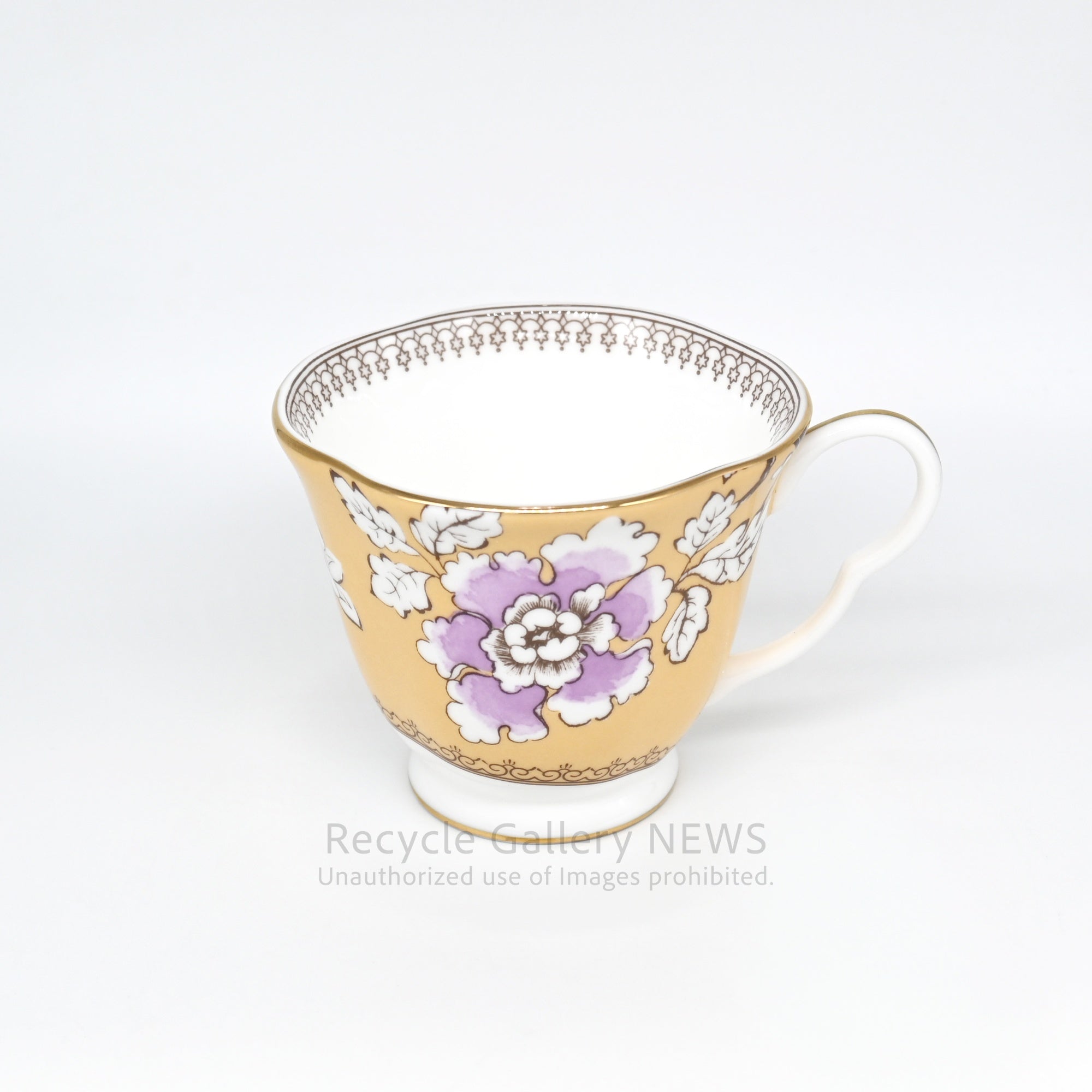 WEDGWOOD "Butterfly Bloom" C&S Vintage Inspired Collectible Bone China Pink Yellow Floral Design / ウェッジウッド "バタフライブルーム" カップ&ソーサー ボーンチャイナ 蝶モチーフ フローラルデザイン 英国食器