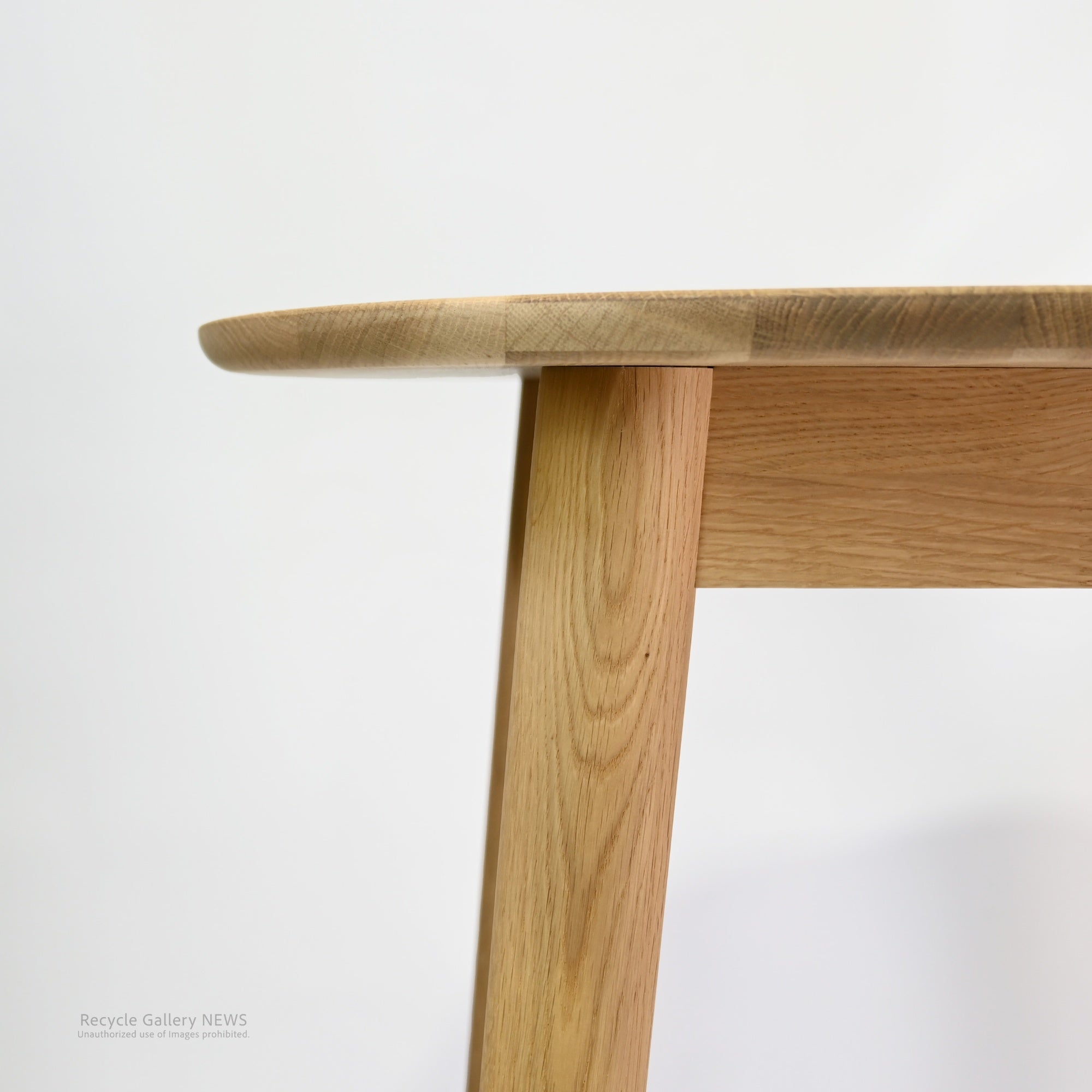 Karimoku New Standard 2-Seater Solid Wood Dining Table Minimalist Scandinavian Inspired Japan /　 カリモク 2Pダイニングセット 日本 ニュースタンダード 無垢材 北欧テイスト ミニマル