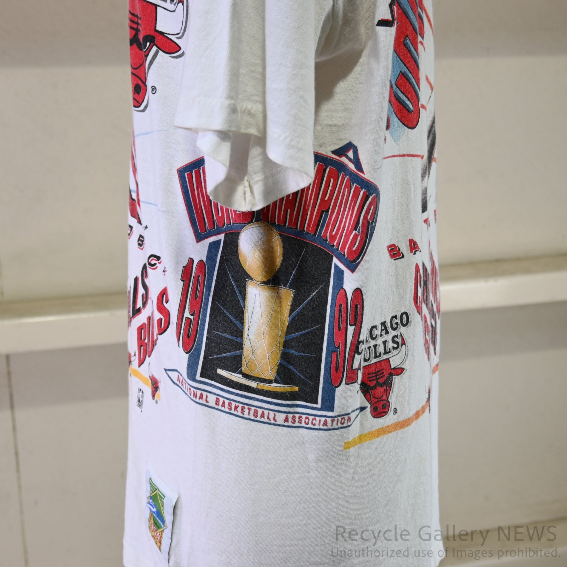 SALEM "CHICAGO BULLS" 1992 NBA Commemorative Victory T-shirt / セーラム シカゴ・ブルズ NBA 優勝記念 Tシャツ M 白