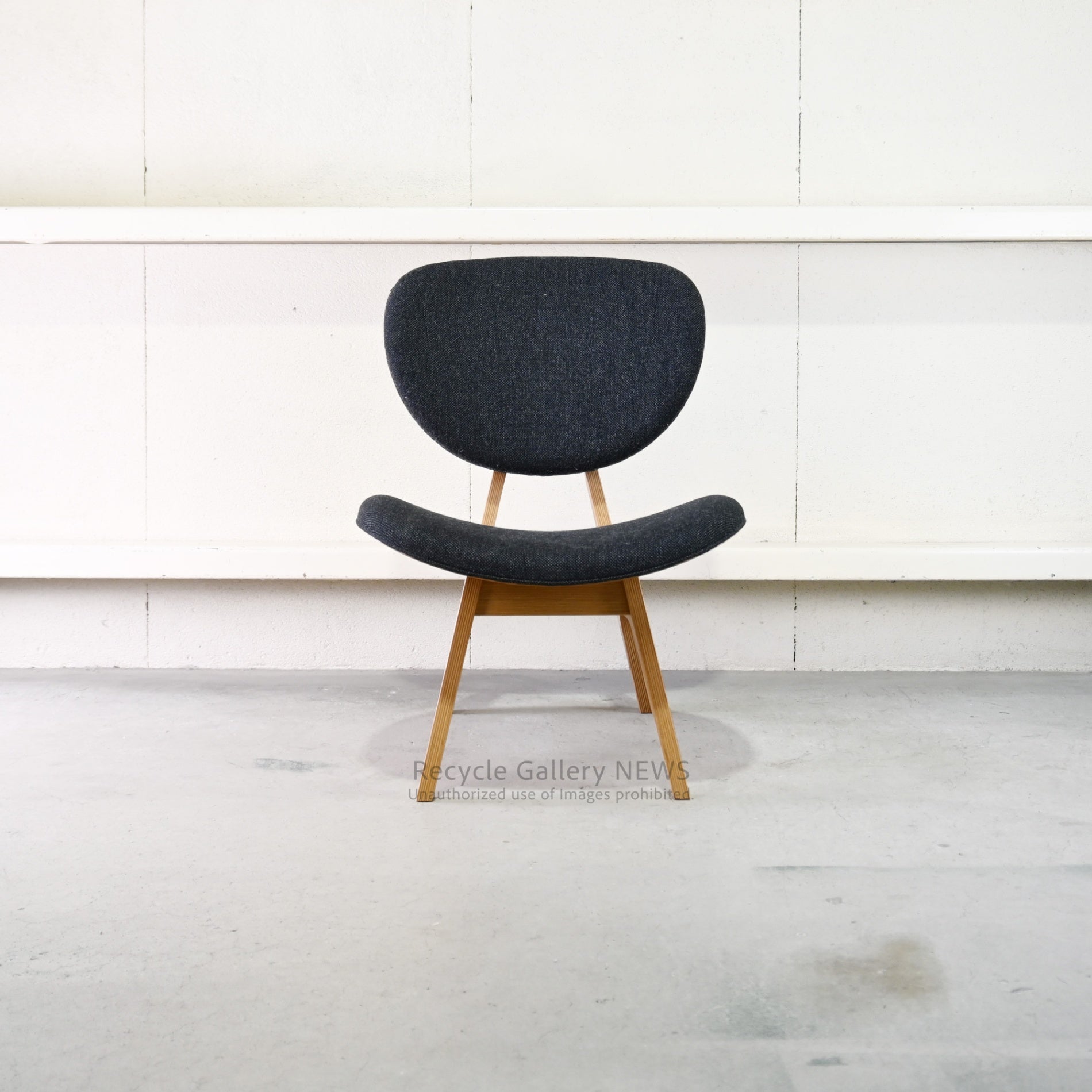Tendo Mokko Wooden Low Chair by Daisaku Choh  Junzo Sakakura Japanese Modern / 天童木工 中座椅子 木製 長大作 坂倉準三 ジャパニーズモダン