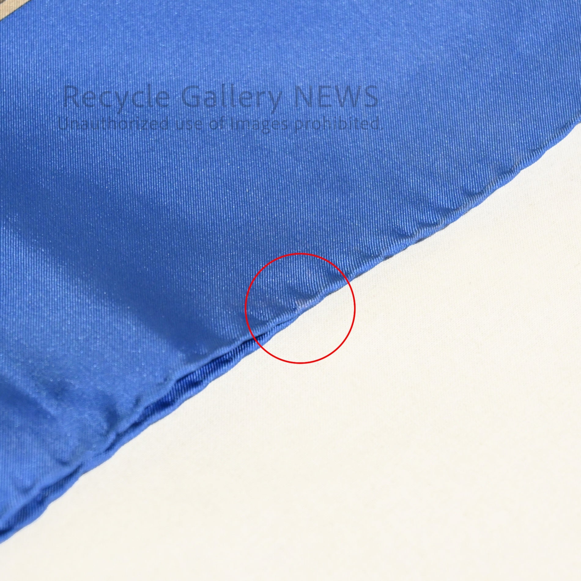 GUCCI Large Scarf Rosette Pattern Silk Medal Ribbon Blue Vintage Gucci / グッチ 大判スカーフ ロゼット柄 シルク 勲章 リボン 青 オールドグッチ