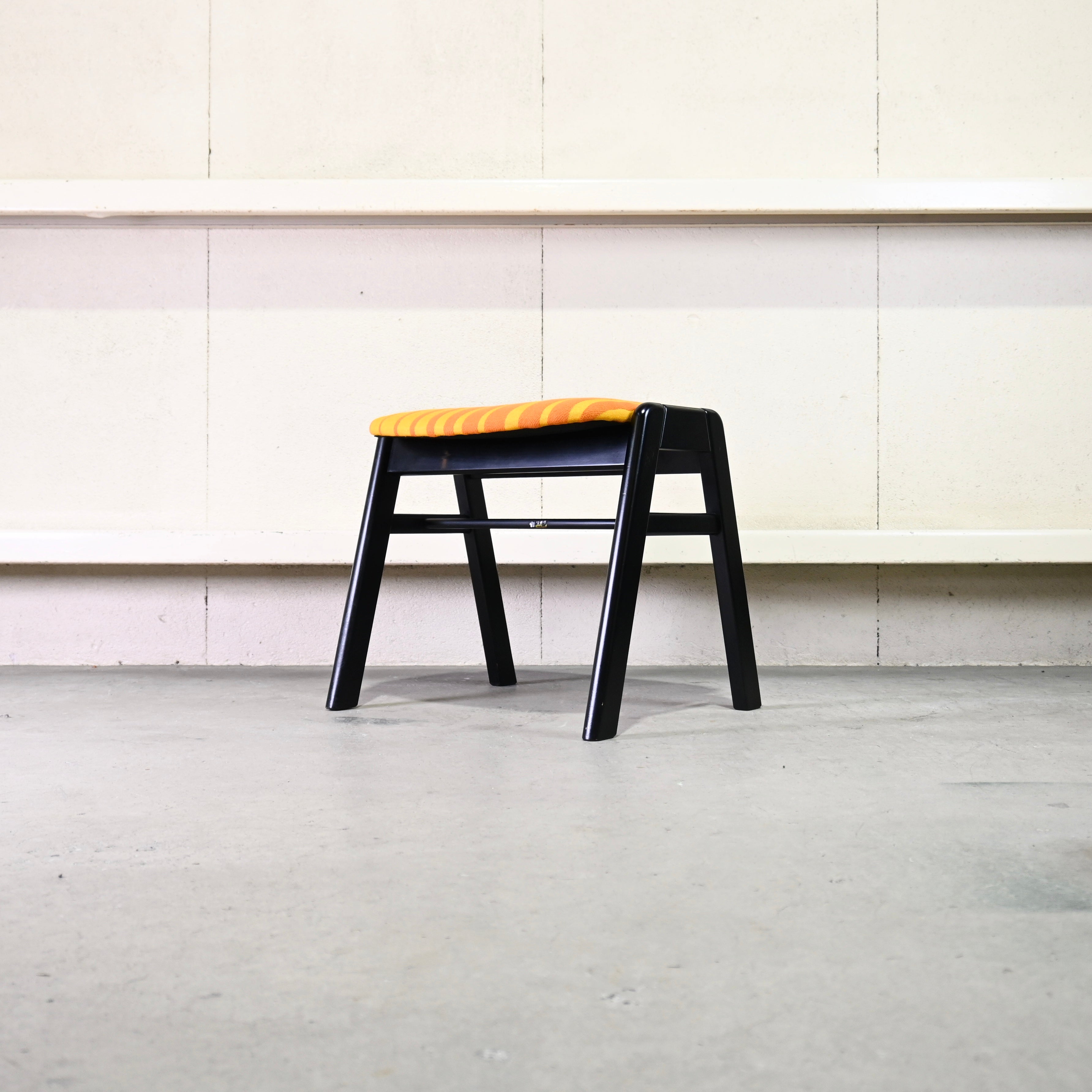 Old karimoku Stacking stool Remake Vintage fabric Beech wood / オールドカリモク スタッキングスツール リメイク ヴィンテージ生地 ブナ材