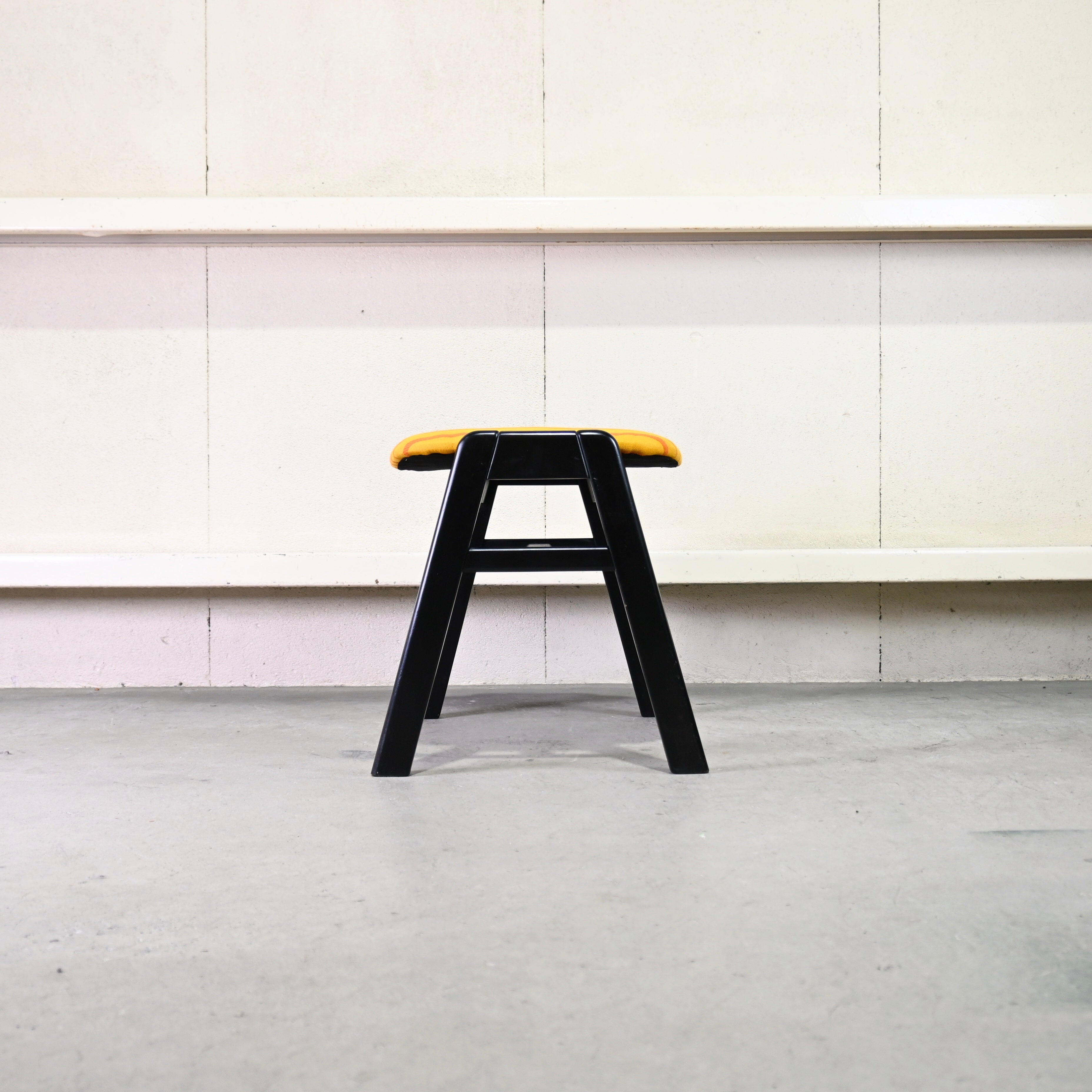 Old karimoku Stacking stool Remake Vintage fabric Beech wood / オールドカリモク スタッキングスツール リメイク ヴィンテージ生地 ブナ材