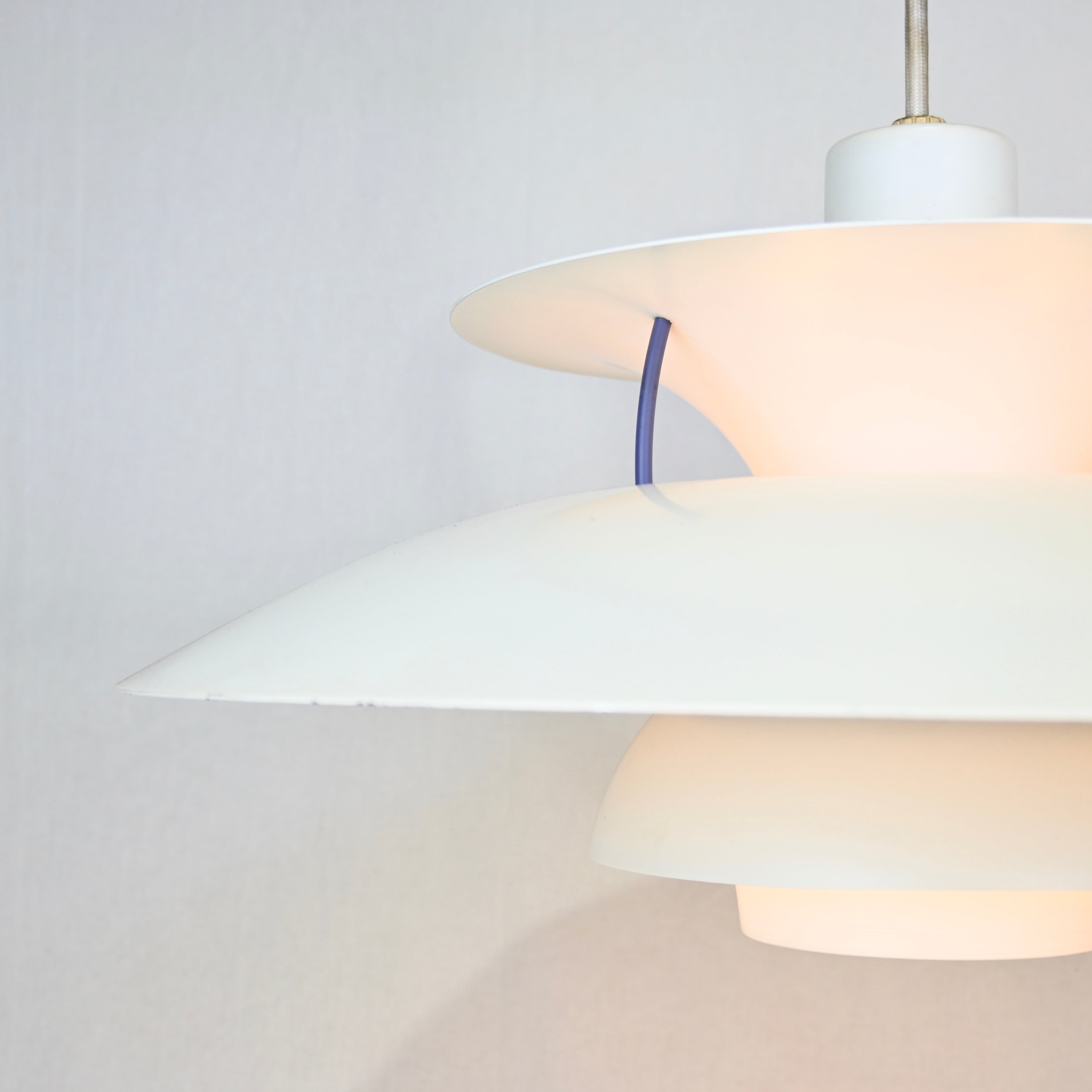 YAMAGIWA Louis Poulsen Poul Henningsen Pendant light PH 5 Vintage white Scandinavian design / ヤマギワ スイスポールセン ポールヘニングセン ペンダントライト PH 5 ヴィンテージ ホワイト 北欧デザイン