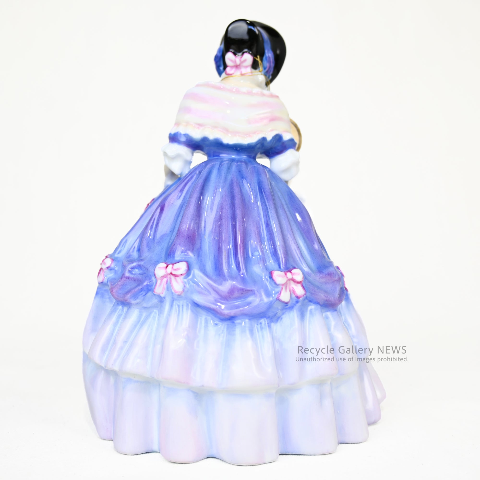 Royal Doulton Figurine Alice England ceramic / ロイヤルドルトン フィギュリン アリス イギリス 陶磁器