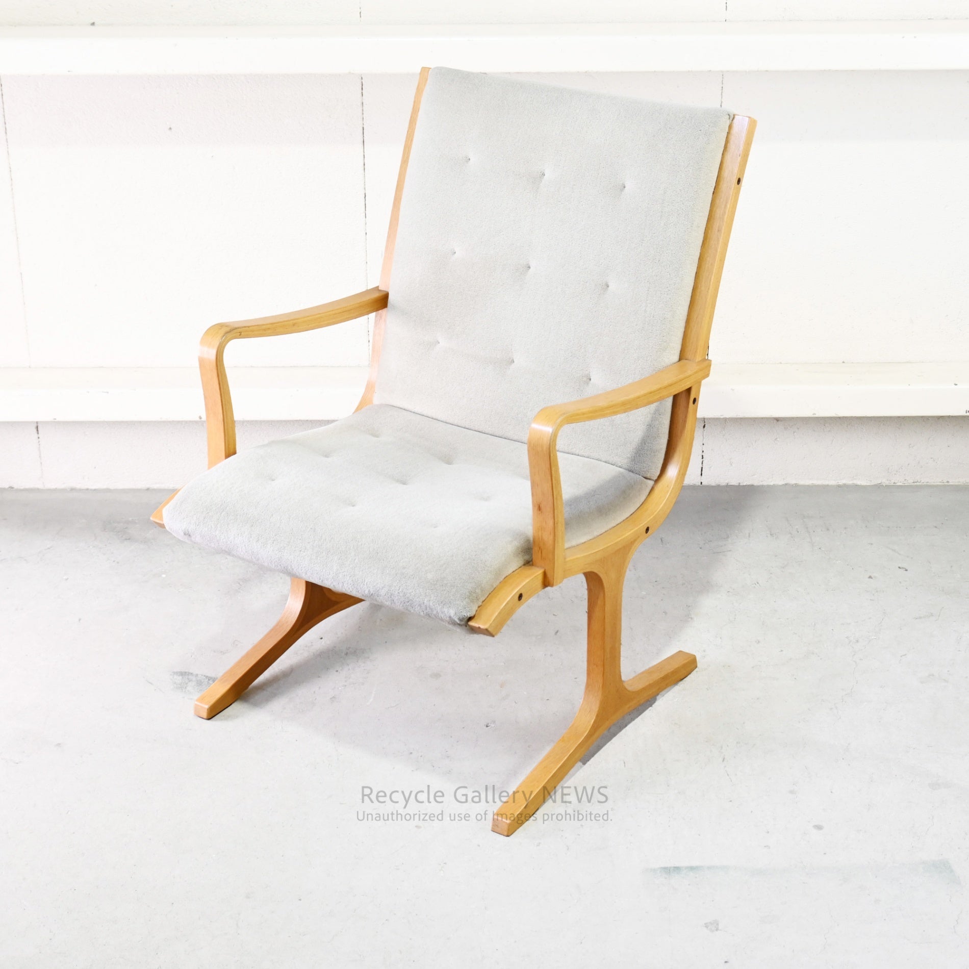 Discontinued Tendo Mokko "Heron" Low Back Chair by Mitsumasa Sugasawa Japanese Modern Masterpiece / 天童木工 ヘロン ローバックチェア 廃盤 日本 モダンデザイン 菅澤光政 傑作