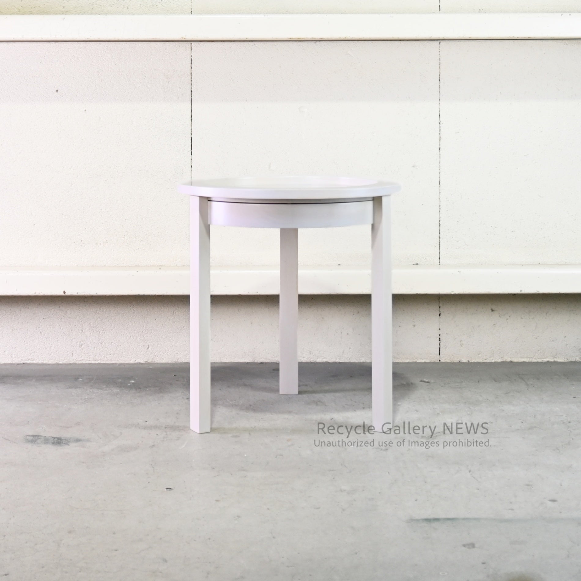 Cassina SELENE  Wooden Round Side Table Italy / カッシーナ セレーネ 木製 ラウンドサイドテーブル イタリア