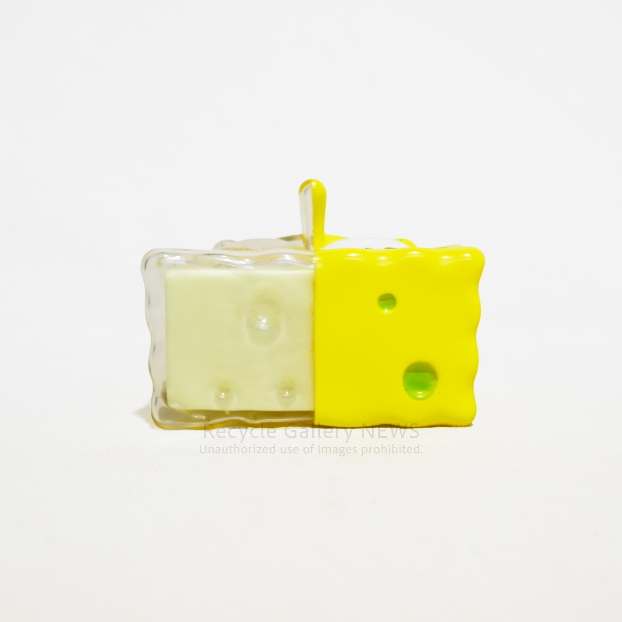 SECRETBASE SPONGEBOB X-RAY FULL COLOR Yellow G.I.D Ver. Made in