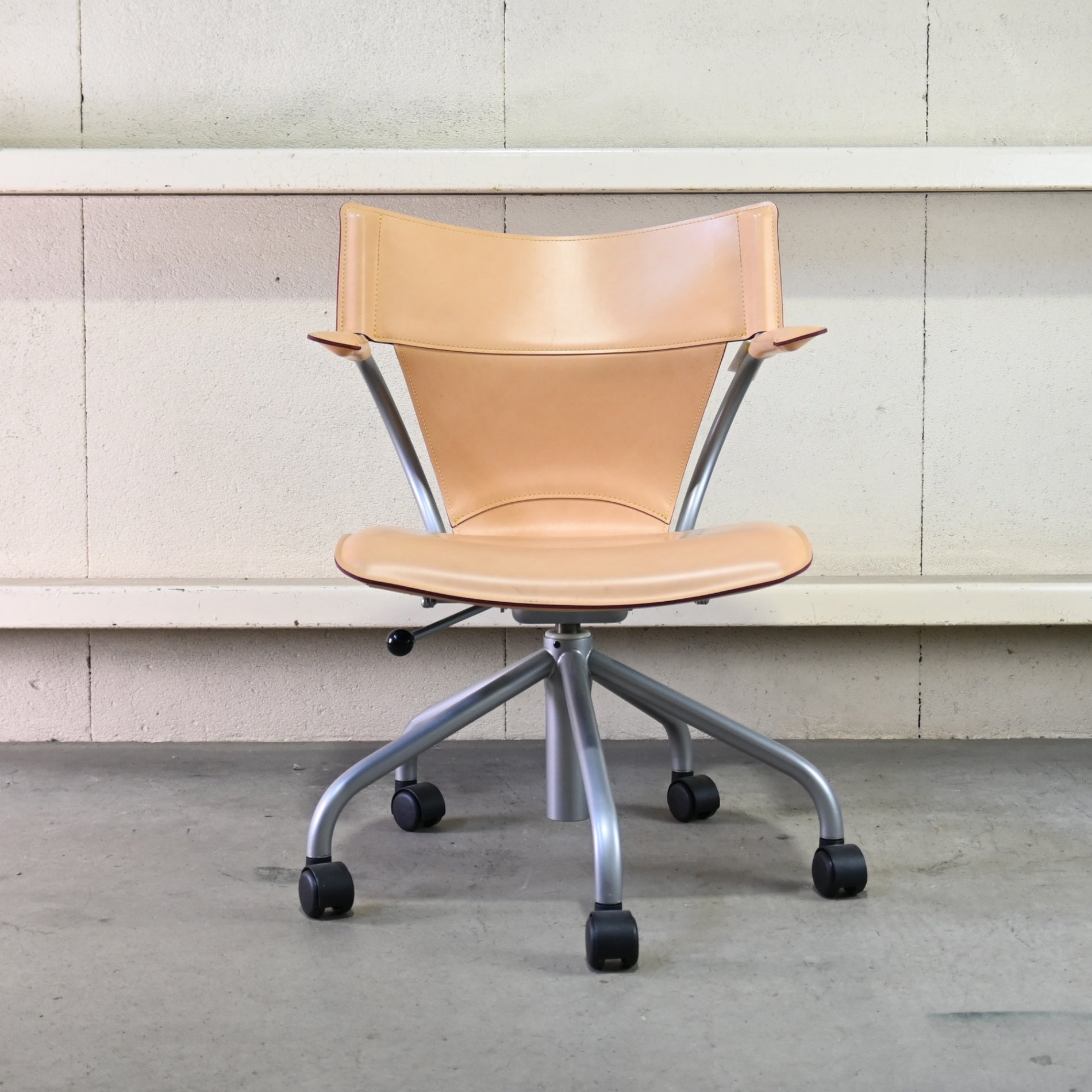 Karimoku XT4300AJ Office chair Desk chair Genuine tanned leather Japan / カリモク家具 本革 ヌメ革 デスクチェア 事務椅子