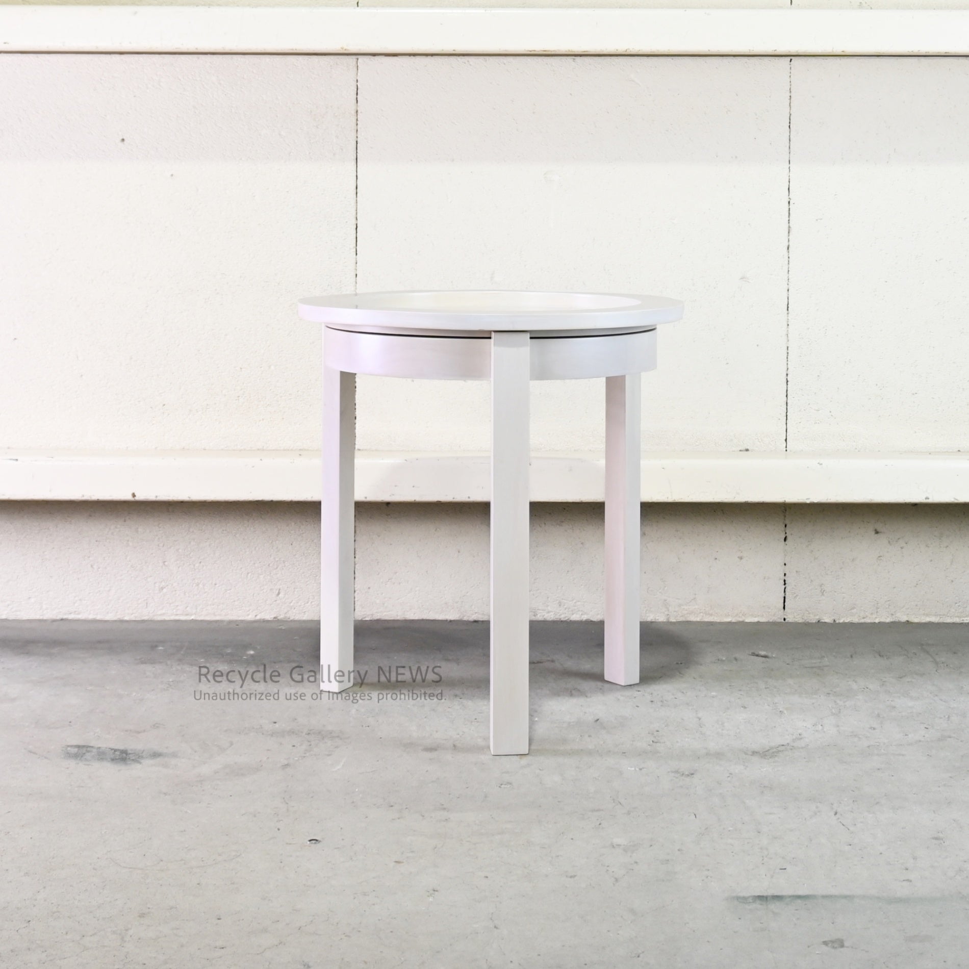 Cassina SELENE  Wooden Round Side Table Italy / カッシーナ セレーネ 木製 ラウンドサイドテーブル イタリア