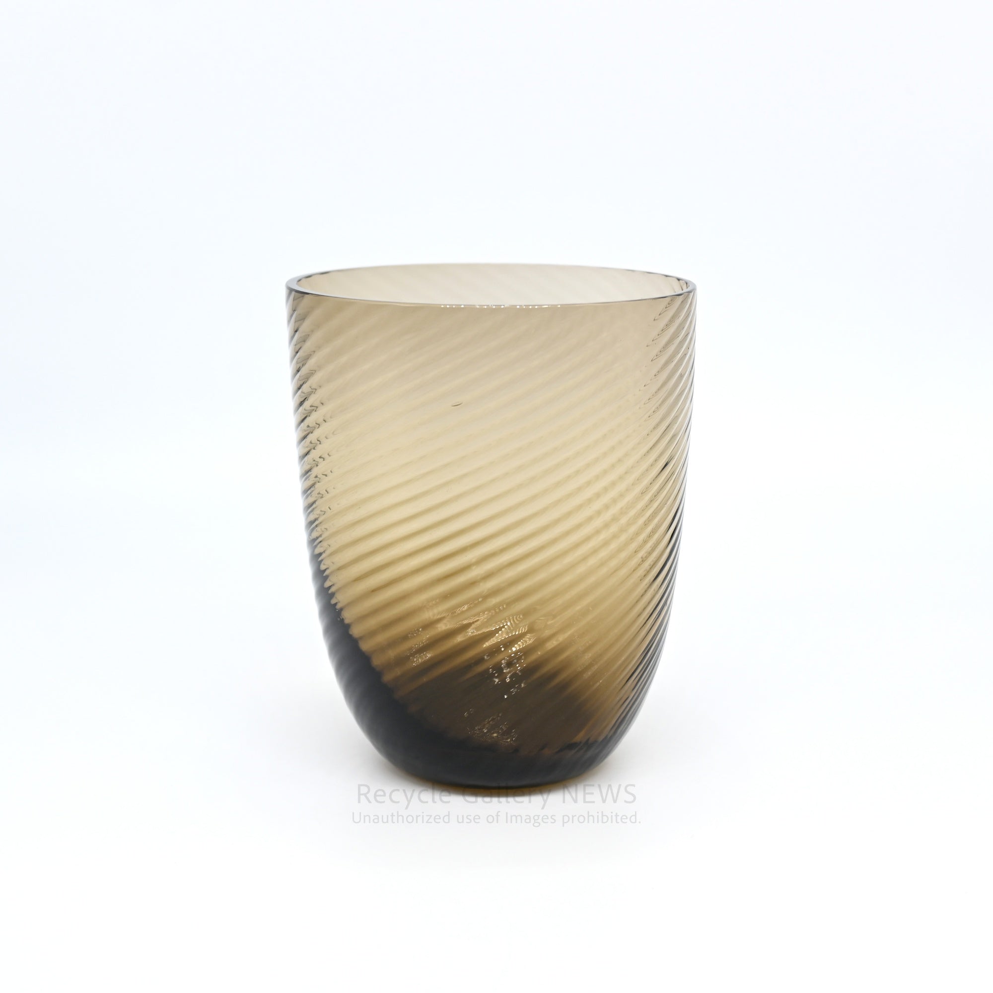 NASON MORETTI "IDRA" Ribbed Glass Smoked Grey Tumbler Venetian Murano Modern Interior / ナソン・モレッティ "イドラ" グラス スモーキーグレー グラデーションカラー ガラス タンブラー ヴェネチアンガラス イタリア ムラーノ モダンインテリア