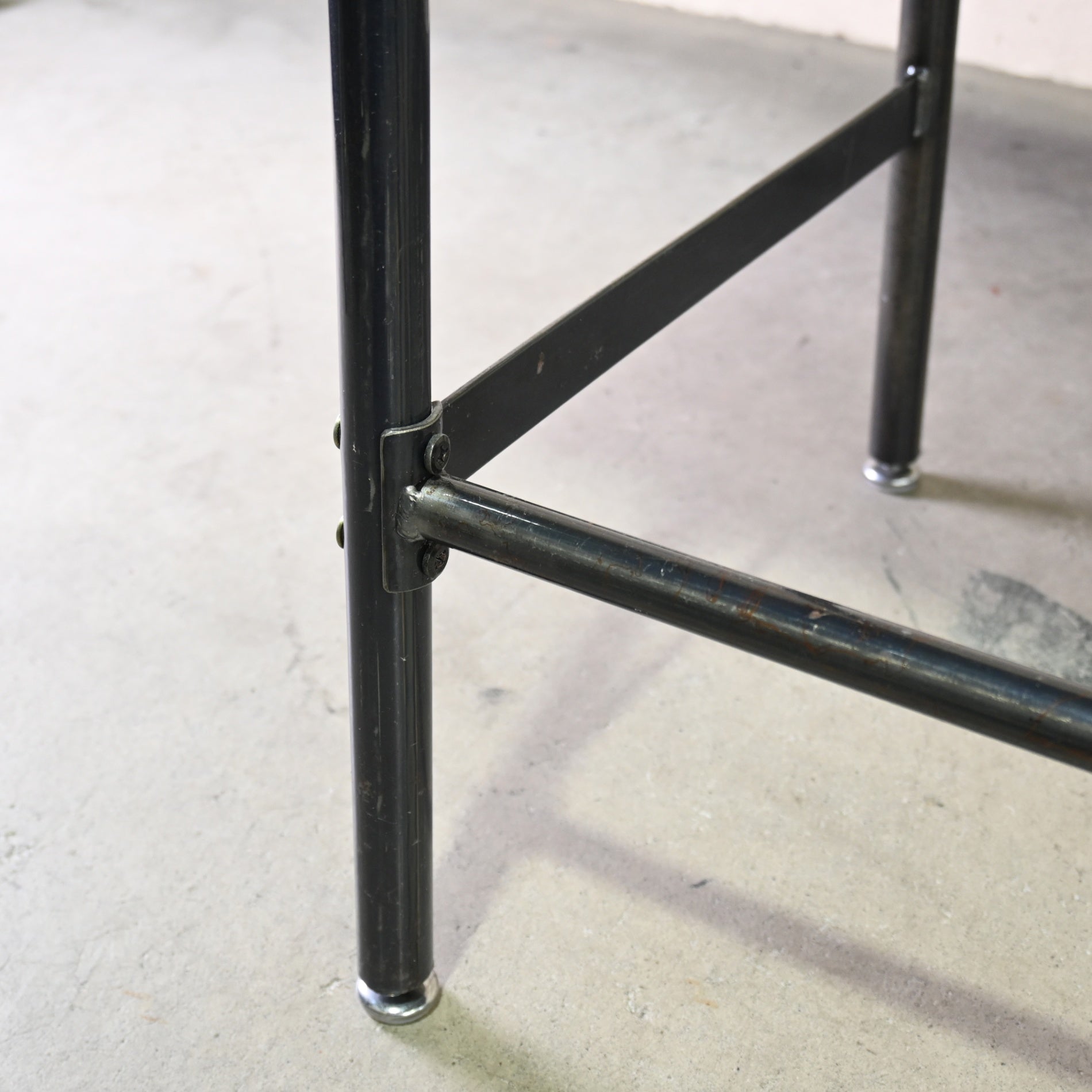 BIMAKES SOLID WOOD IRON DESK Compact desk and chair set Industrial design / ビメイクス ソリッドウッド アイアンデスク コンパクトデスク チェア セット 机 インダストリアルデザイン