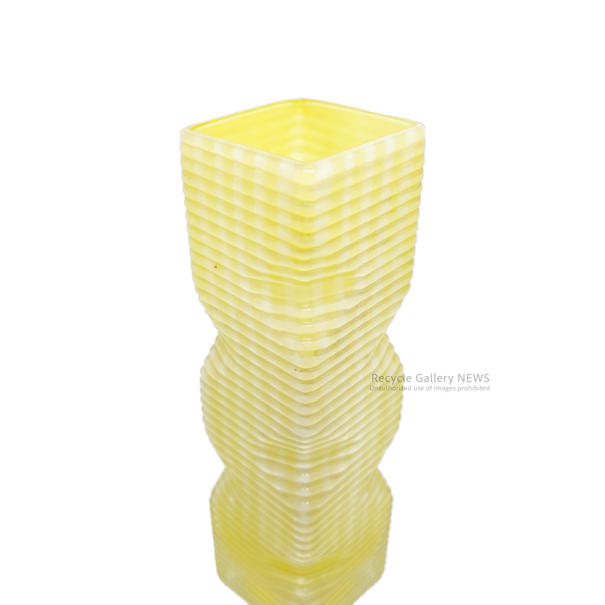 Tajima Art Glass Vase Yellow 1960s Japan /  田島硝子 花瓶 フラワーベース イエロー 1960年代 日本