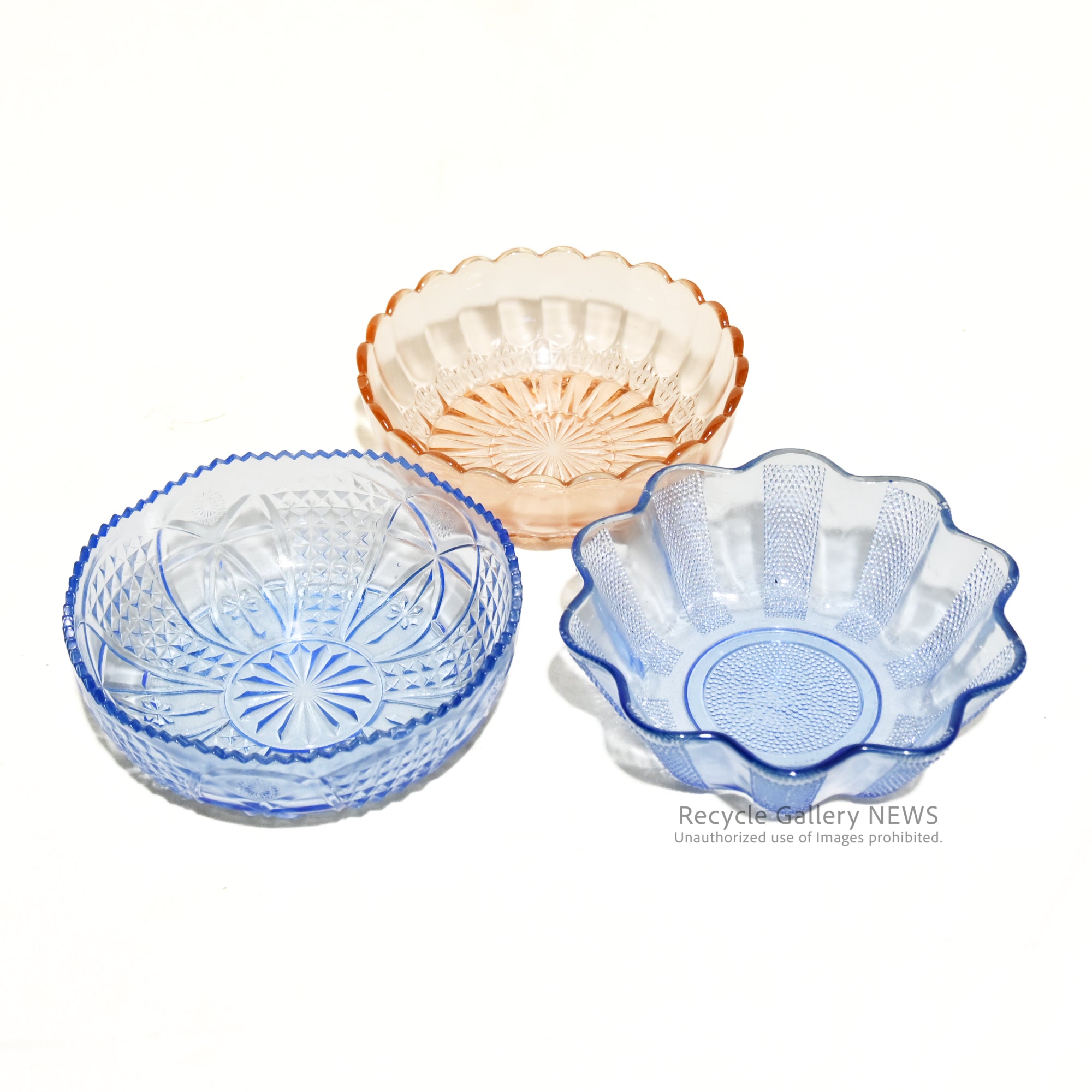Vintage pressed glass Frilled design Blue Japanese Showa retro style / ヴィンテージ プレスガラス フリル型 ブルー 昭和レトロ