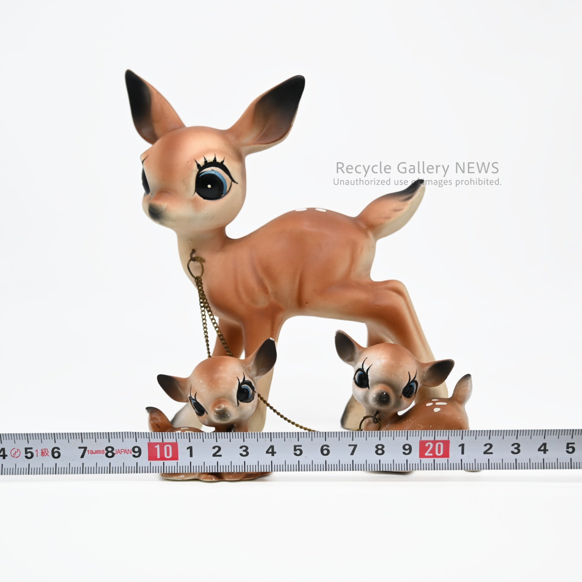 Deer and baby Bambi ceramic figurine 1950s Showa retro Japan / 鹿の親子 バンビ 陶器 置物 オブジェ 1950年代 昭和レトロ 日本