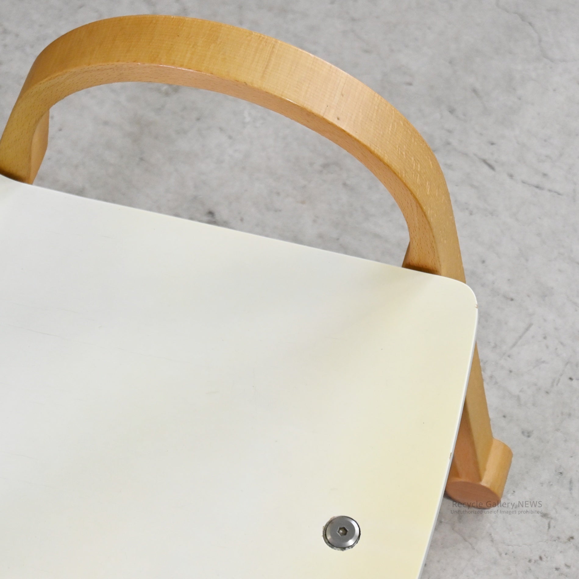Nisshin Mokko ac-cent Kids chair White Japan / 日進木工 アクセント キッズチェア ホワイト 日本
