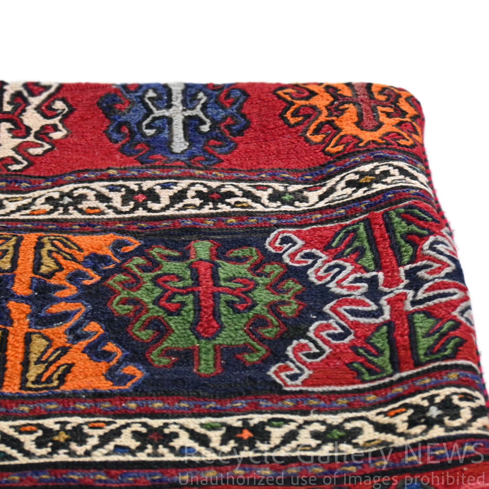 Old Kilim Cushion Cover [B] Deep Red Middle east / オールドキリム クッションカバー 中東 伝統織 赤系 3種類 （B ディープレッド）
