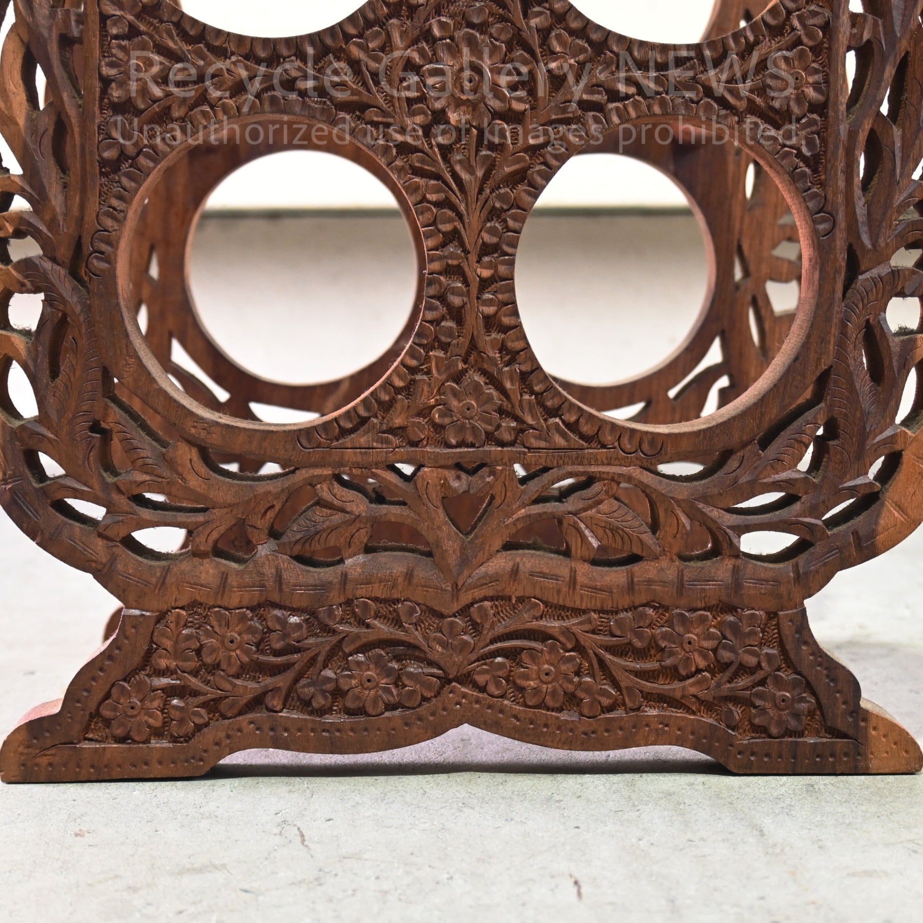 Indian Hand-Carved Wooden Wine Rack Dark Brown Oriental Boho / インド製 ハンドメイド 透かし彫り ワインラック 木製 ダークブラウン 収納ラック オリエンタル アジアンリゾート