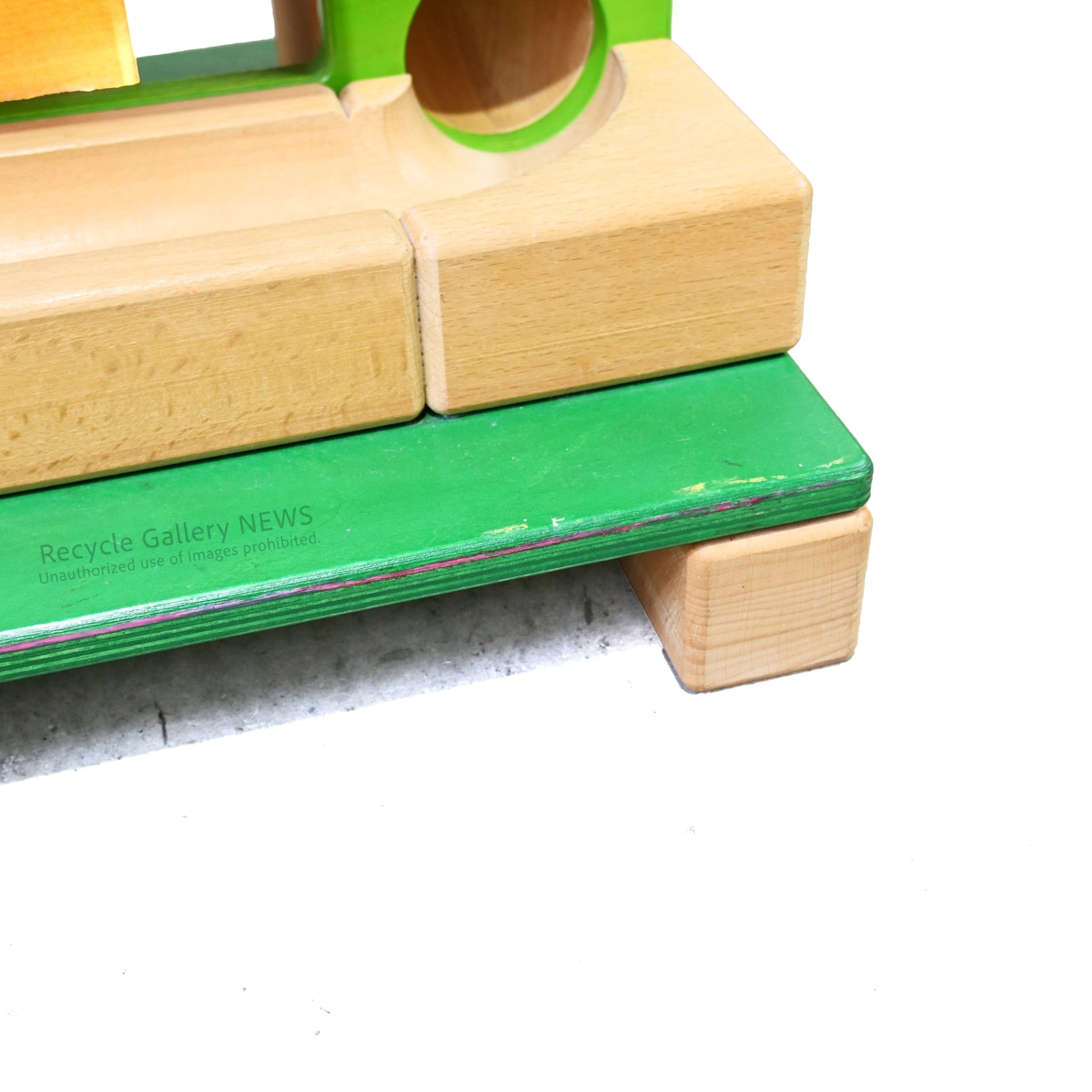 Bornelund Japanese Wooden Marble Run Educational Toy for All Ages / マーブルラン 木製 日本 知育玩具 オモチャ 全年齢