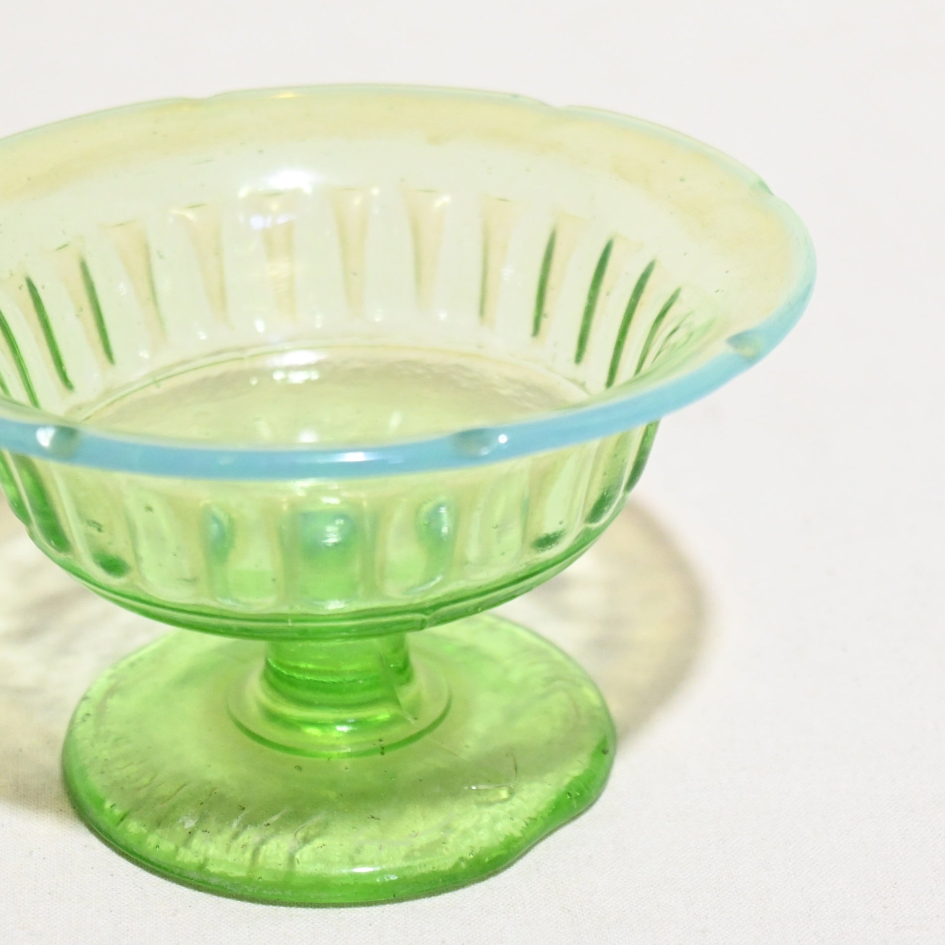 Vintage Press Glass Japanese Glass Ice Cup Melon Soda Color Retro / ヴィンテージ プレスガラス 和ガラス 氷コップ メロンソーダ色 レトロ