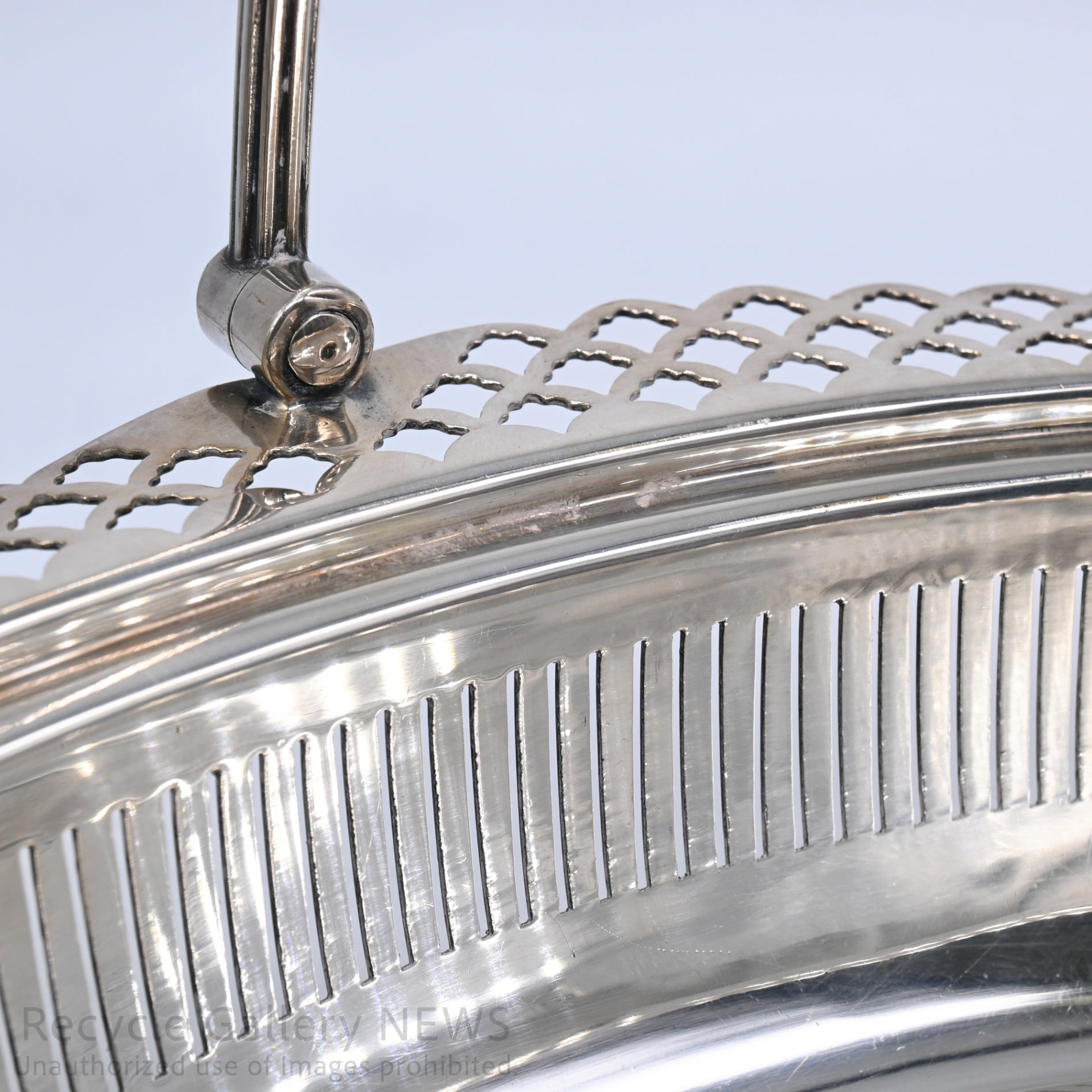 Harrods English Silver Plated Oval Serving Basket / ハロッズ アンティーク 銀メッキ オードブルバスケット 英国雑貨 サービングトレイ 菓子入れ シルバー