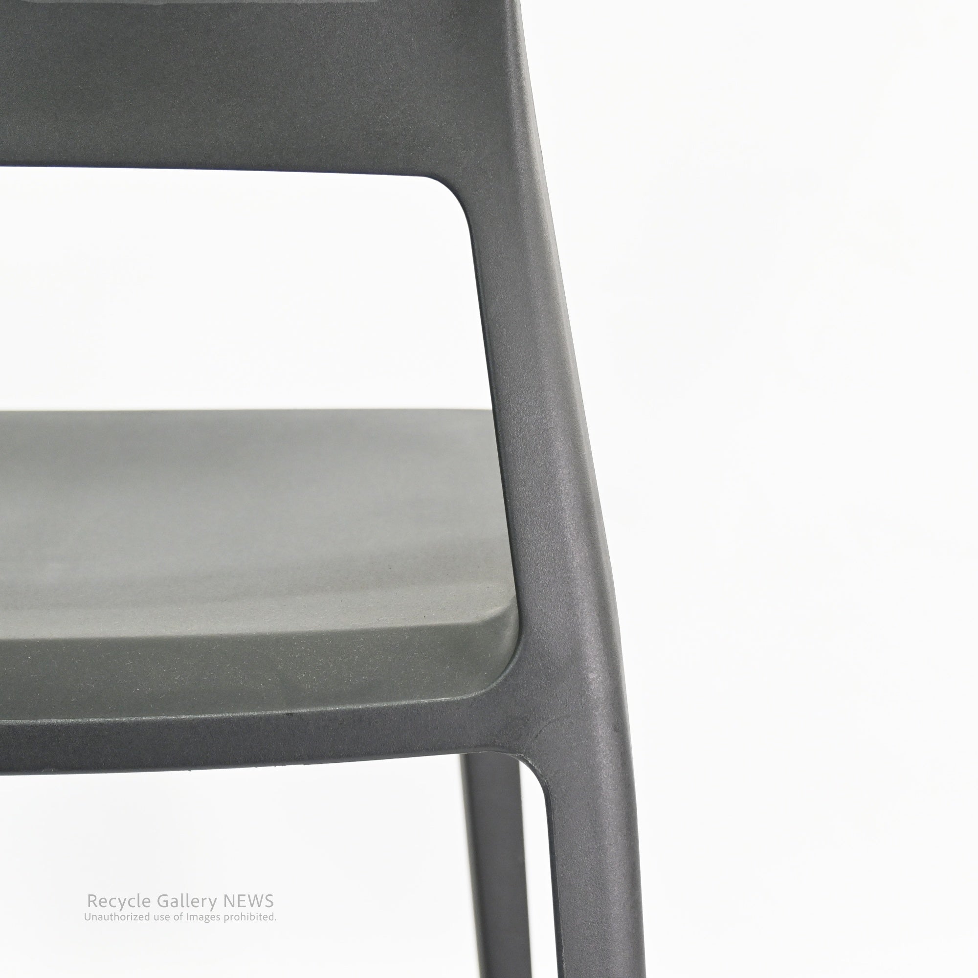 vitra tiptonchair Swiss Product Design by Architects Edward Barber & Jay Osgerby / ヴィトラ ティップ トン チェアー  スイス プロダクトデザイン 建築家 　エドワード・バーバー ジェイ・オズガビー