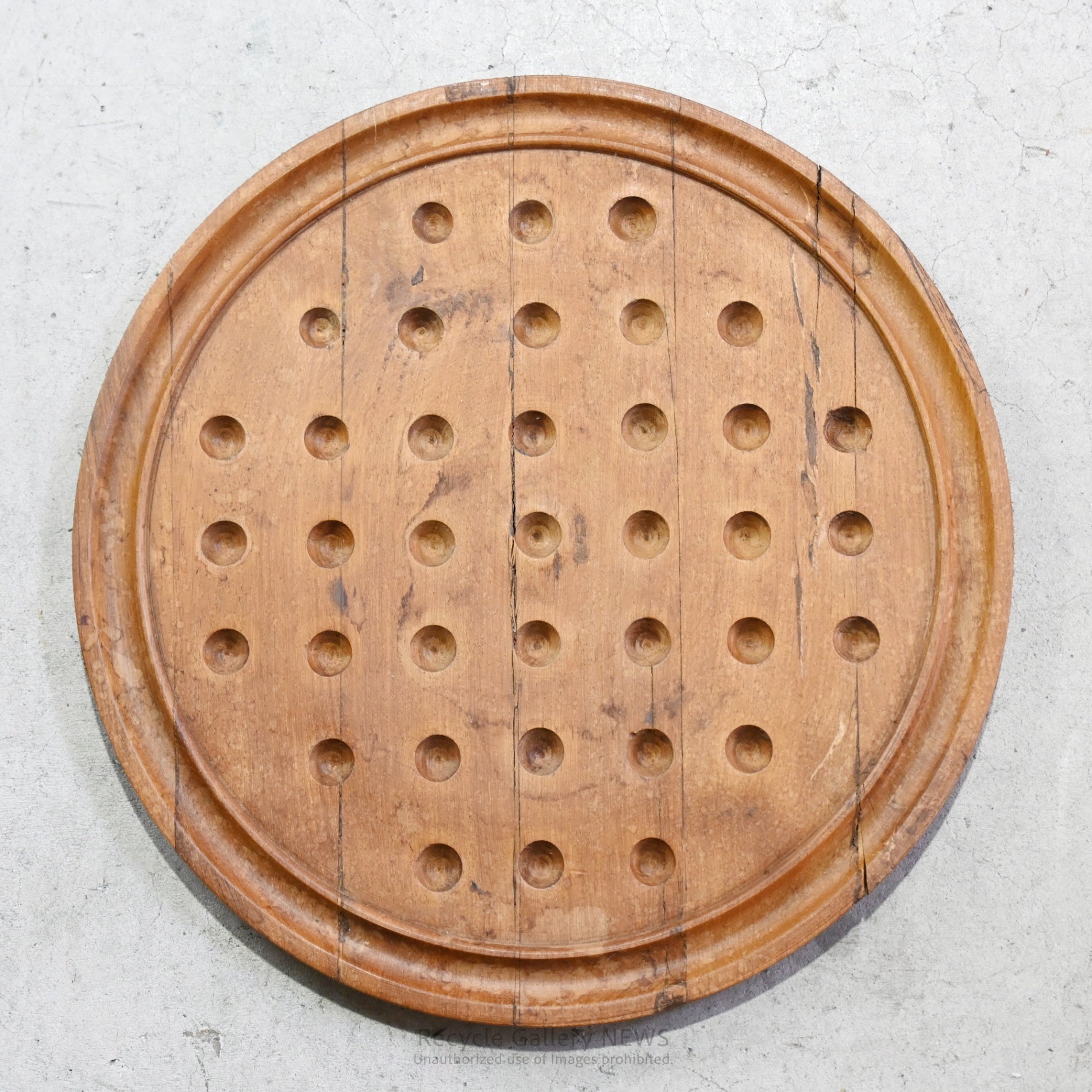 Peg solitaire with base three pieces are cracked Board games / ペグソリティア 台座付 駒３つ割れありテーブルゲーム ボードゲーム