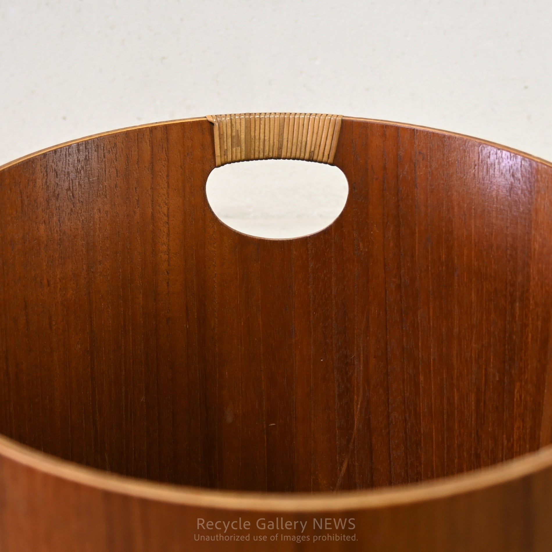 SAITO WOOD Molded Plywood Paper Basket Wastebasket Brown Discontinued / サイトーウッド 成形合板 ペーパーバスケット ゴミ箱 ブラウン 廃盤品