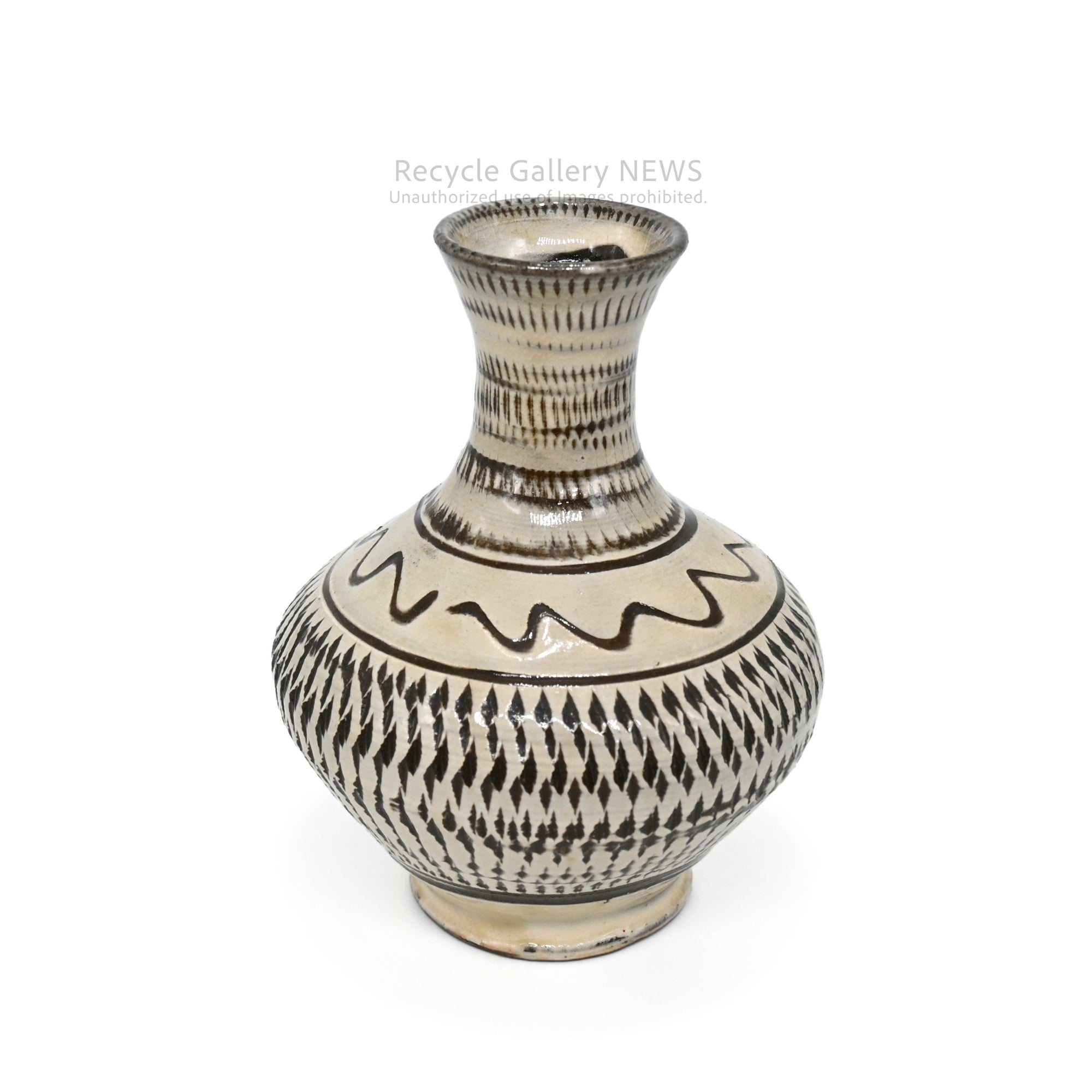 Onta Ware Tobikanna Bud Vase Ivory Brown Modern Japanese Folk Craft / 大分 小鹿田焼 飛び鉋 一輪挿 花瓶 アイボリー ブラウン 伝統工芸 和モダン