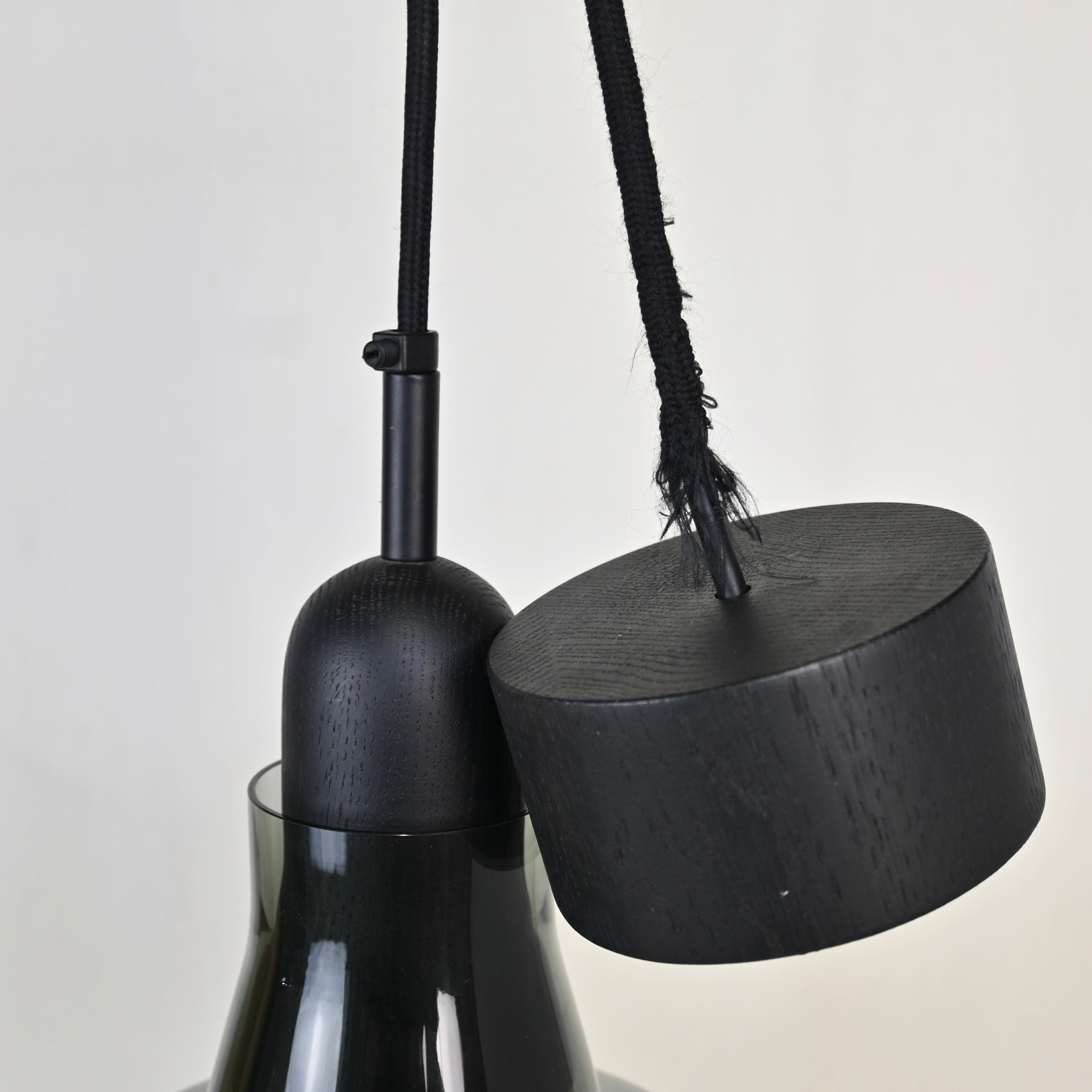 TISTOU BROKIS SHADOWS 02 Pendant light Smoke gray × Black / ティストー ブロッキス シャドウ ペンダントライト チェコ製