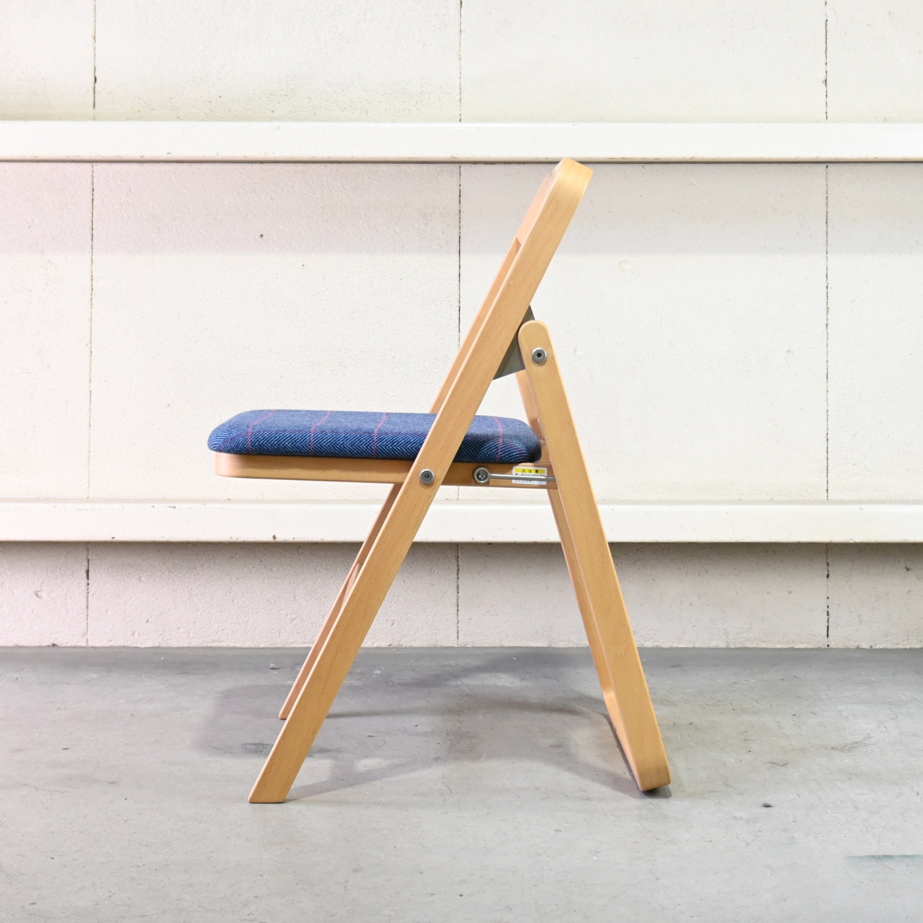 Tendo Folding chair T-3229WB-NT Japan Molded plywood / 天童木工 フォールディングチェア 折りたたみ椅子 廃盤シート張地布 日本 成形合板 木材