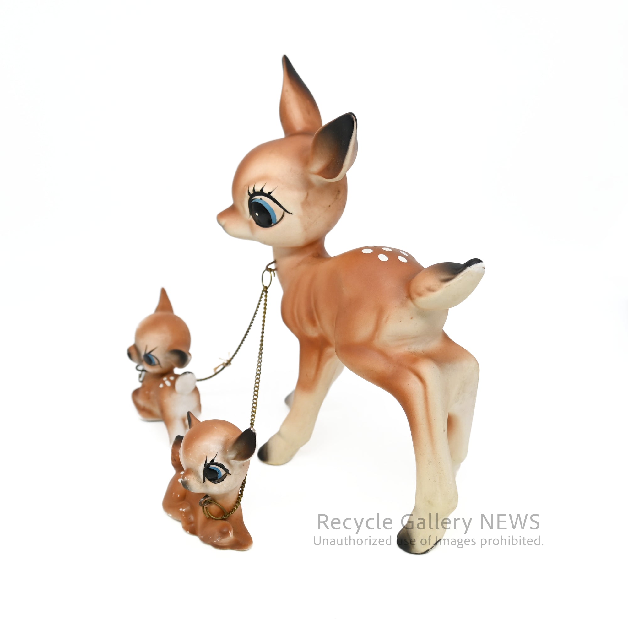 Deer and baby Bambi ceramic figurine 1950s Showa retro Japan / 鹿の親子 バンビ 陶器 置物 オブジェ 1950年代 昭和レトロ 日本
