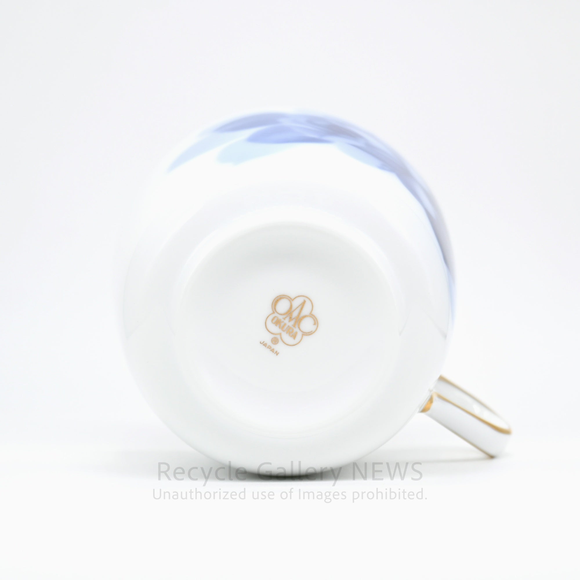 Okura Art China Blue Rose Morning Cup and Saucer White Tableware / 大倉陶園 ブルーローズ 8211 モーニングカップ＆ソーサー ペア 白 青 洋食器