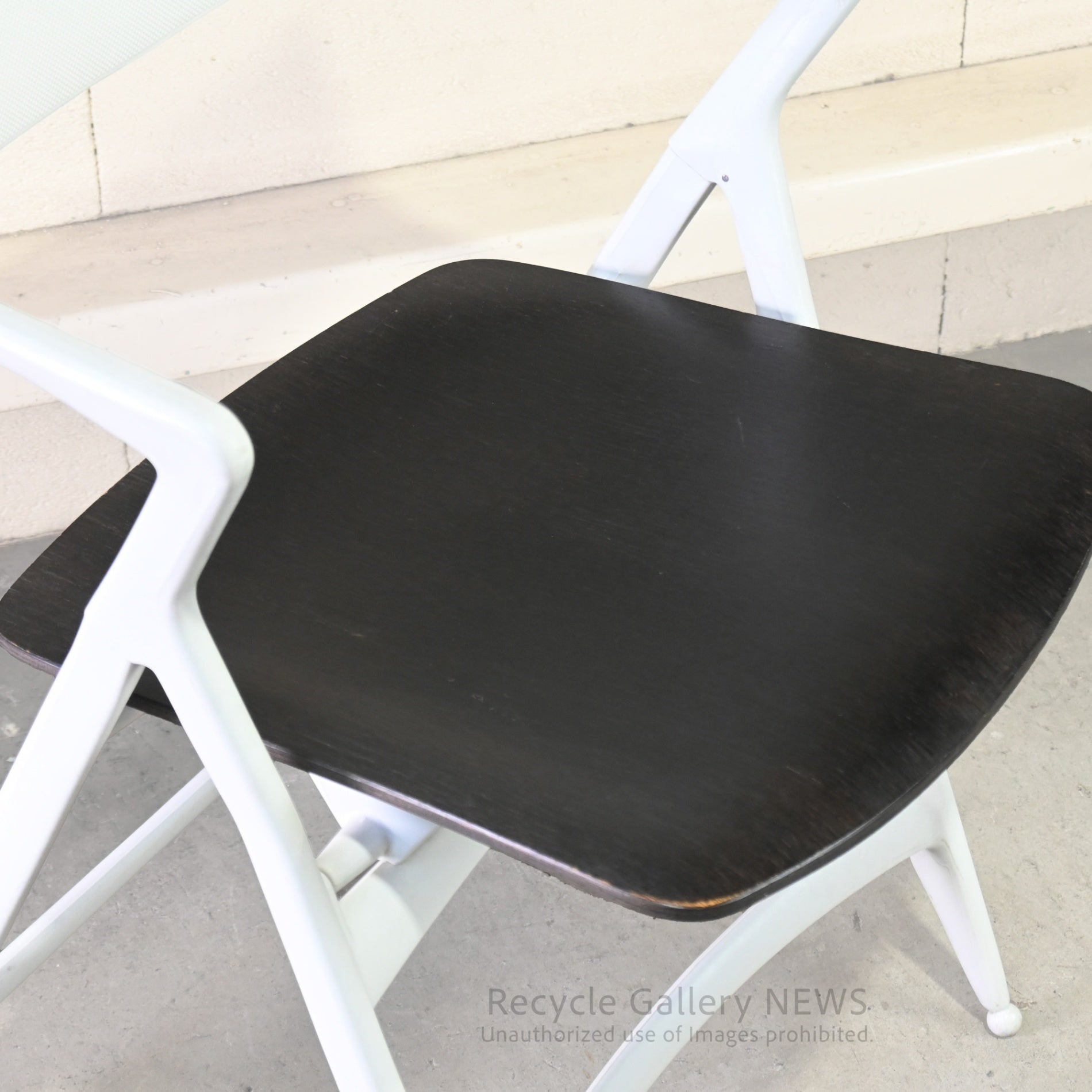 Discontinued Plywood Seat  kartell Dolly chair by Antonio Citterio Italy Milan /  カルテル  ドリー チェア イタリアミラノ アントニオ・チッテリオ プライウッド座面 廃盤品