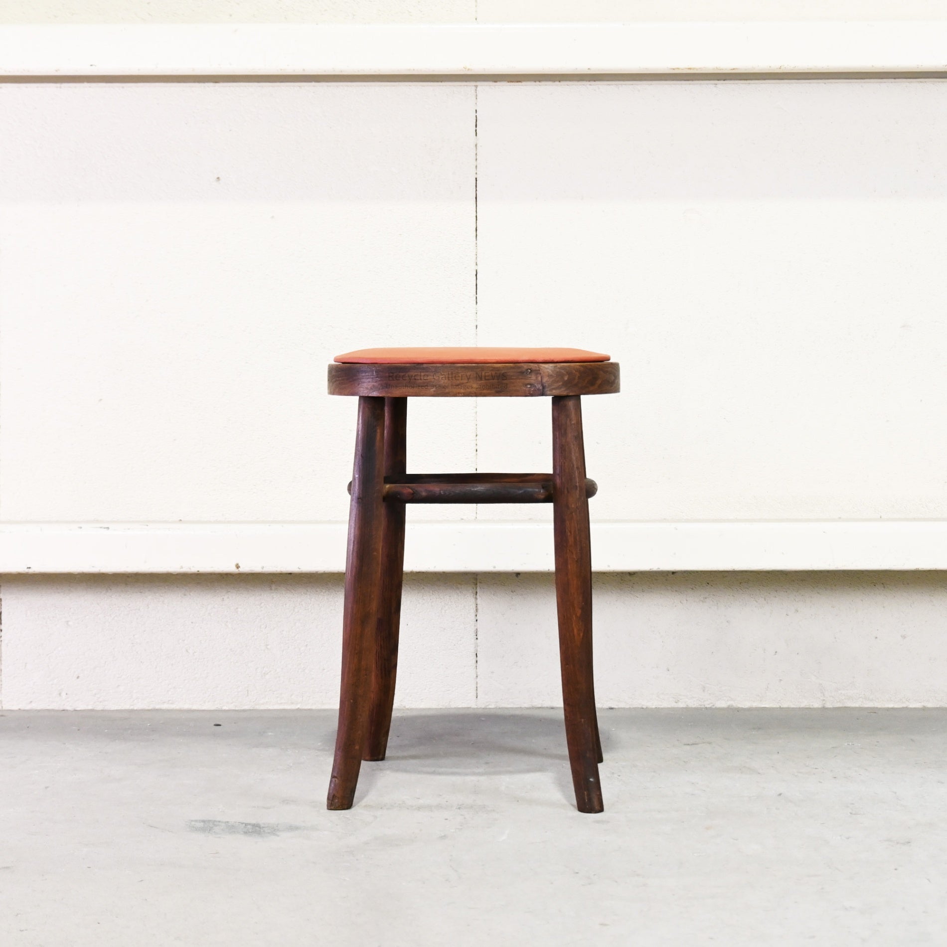 S T O O L – Recycle Gallery NEWS 烏山