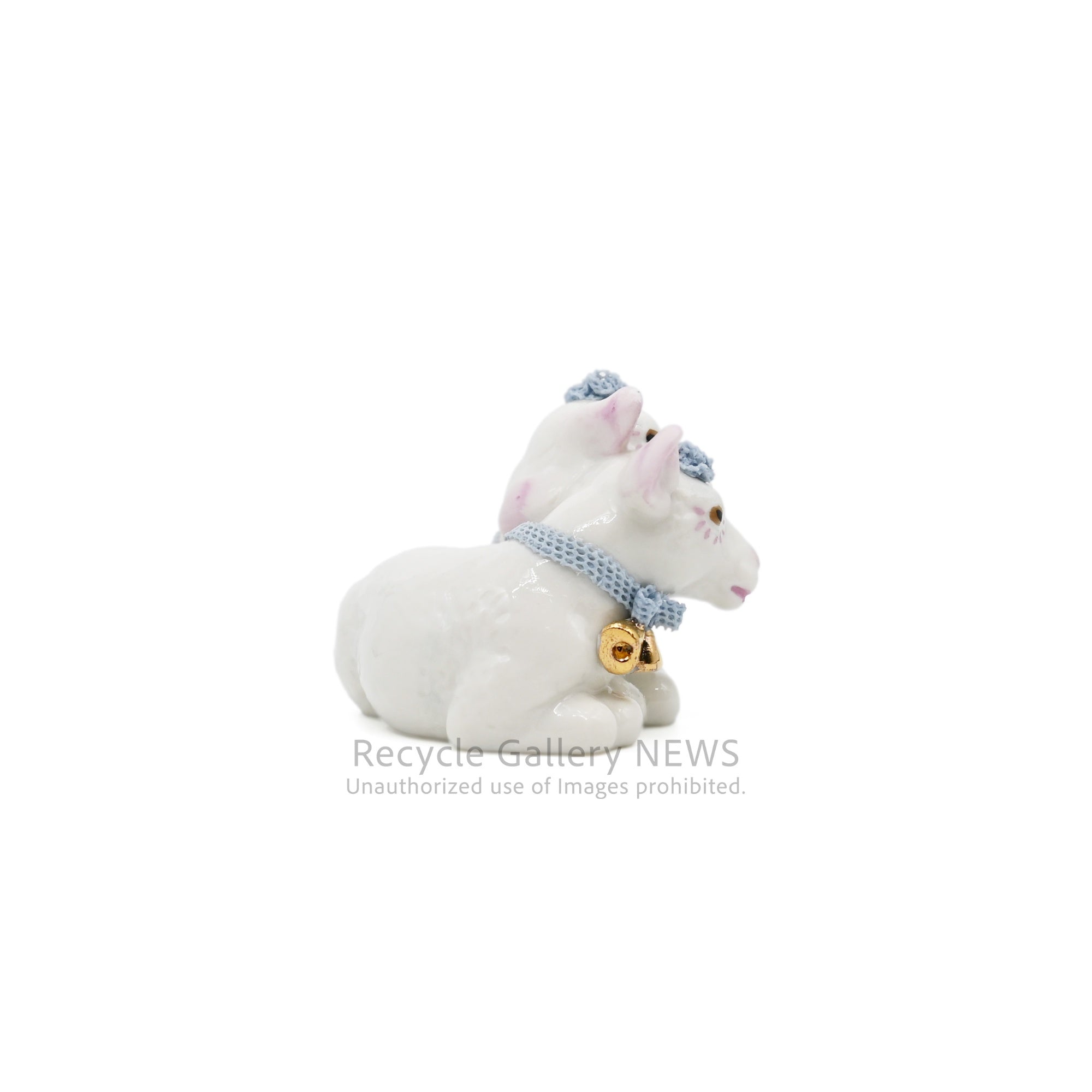 Irish Dresden Lace Porcelain White Lamb Figurine / アイリッシュ・ドレスデン 羊モチーフ 磁器 フィギュリン レース磁器 白 パステルカラー
