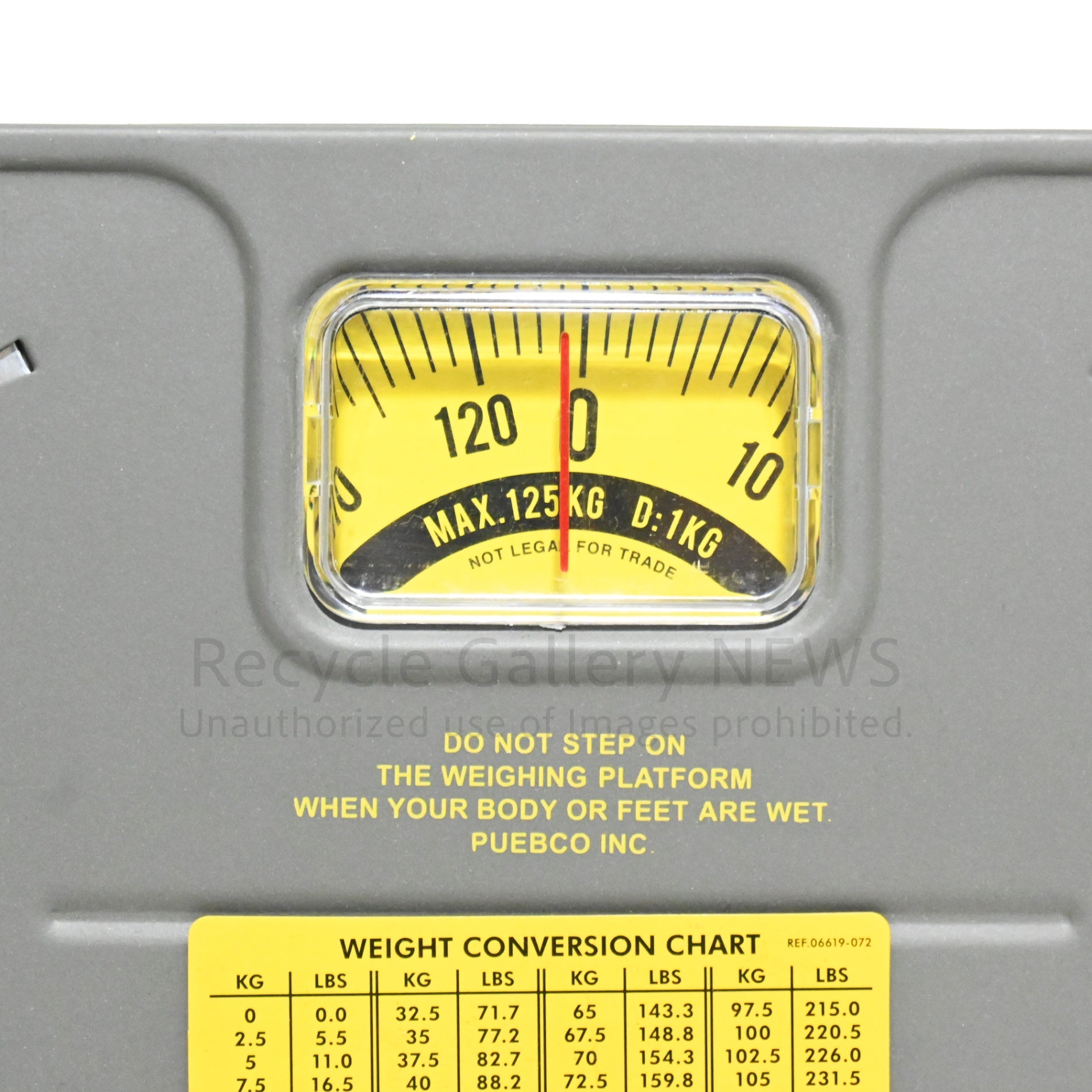 PUEBCO STANDARD BATH SCALE Steel Industrial Design / プエブコ 体重計 スチール製 インダストリアルデザイン