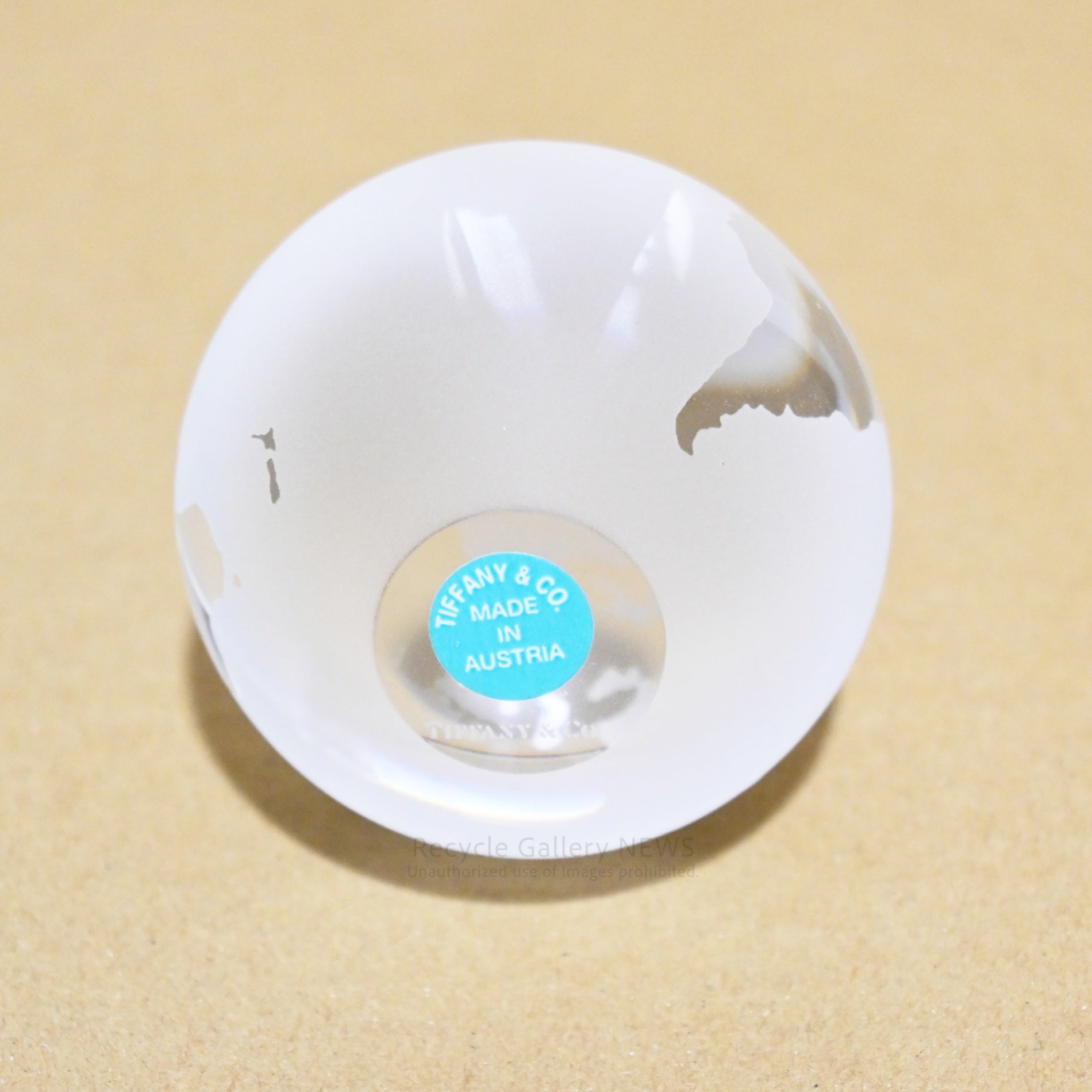 TIFFANY & Co. Globe Glass Paperweight Interior Object / ティファニー 地球 ガラス製 ペーパーウェイト インテリアオブジェ