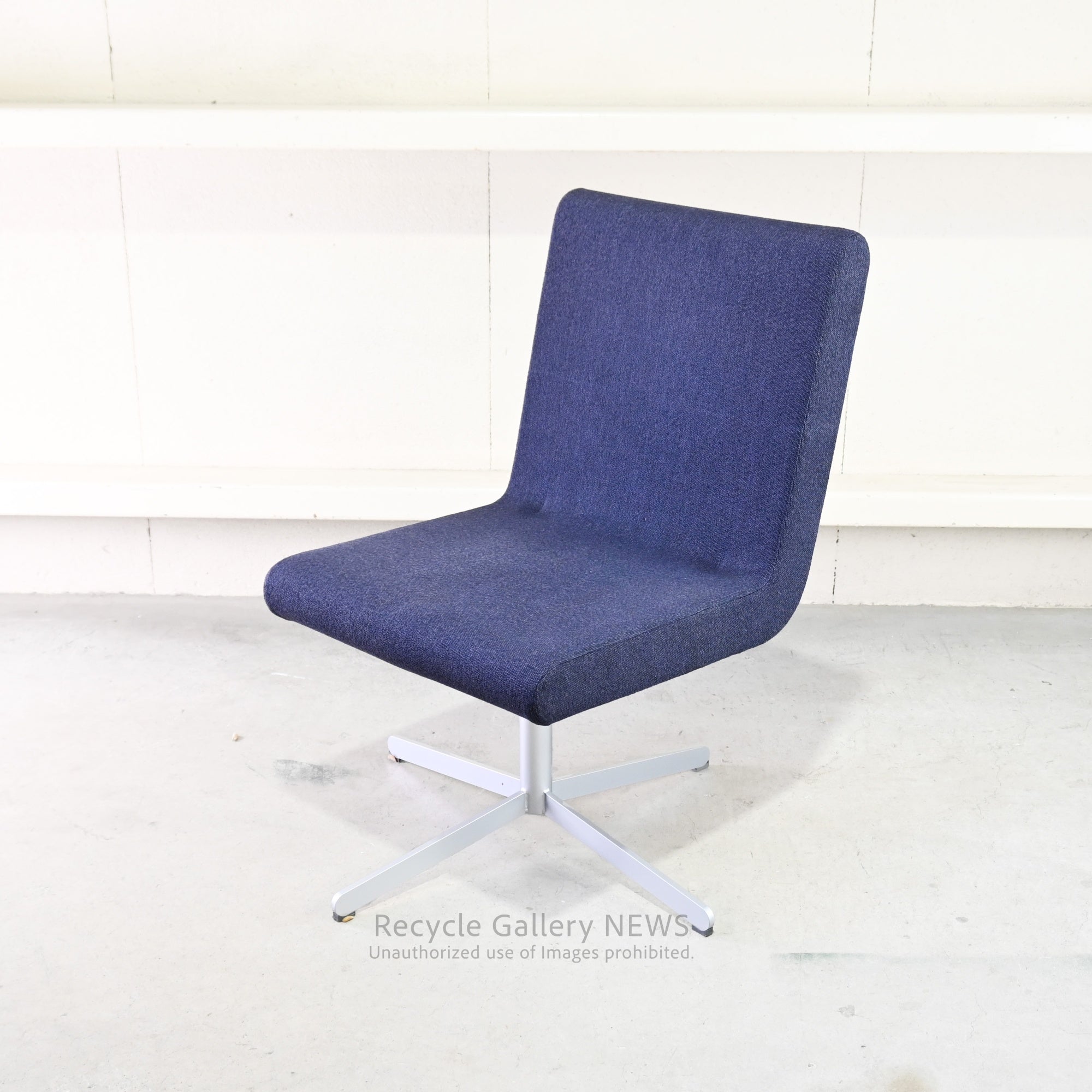 CASSINA ixc. BOOMERANG four star Modern Swivel Chair / カッシーナ イクスシー ブーメラン フォースター スウィベルチェア モダン