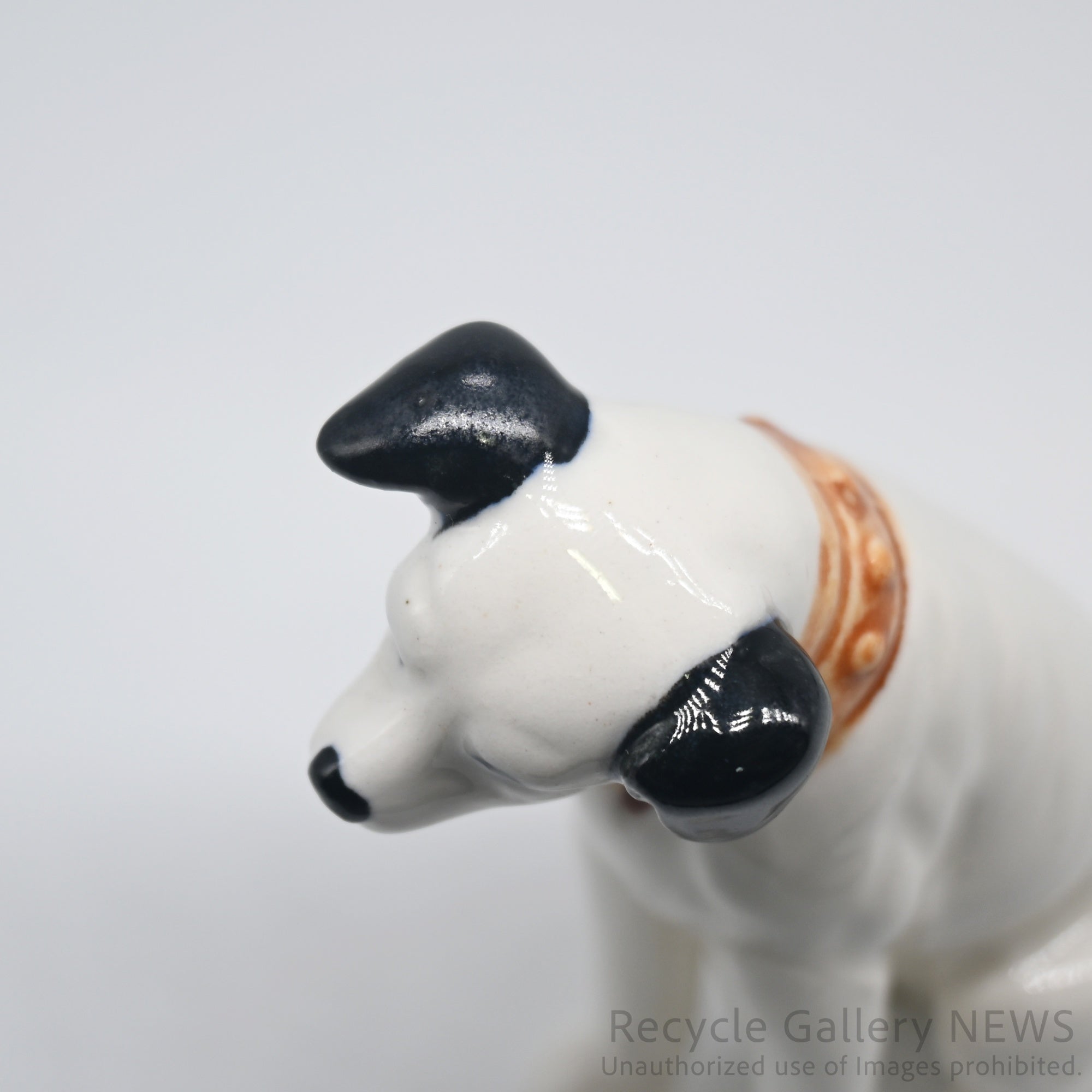 His Master's Voice "Nipper" Hand-Painted Ceramic Dog Figurine Miniature Victor White / 『主人の声』ビクター犬 ニッパー ハンドペイント 陶器フィギュリン ミニチュア オブジェ 犬の置物 オーディオ レトロ 白