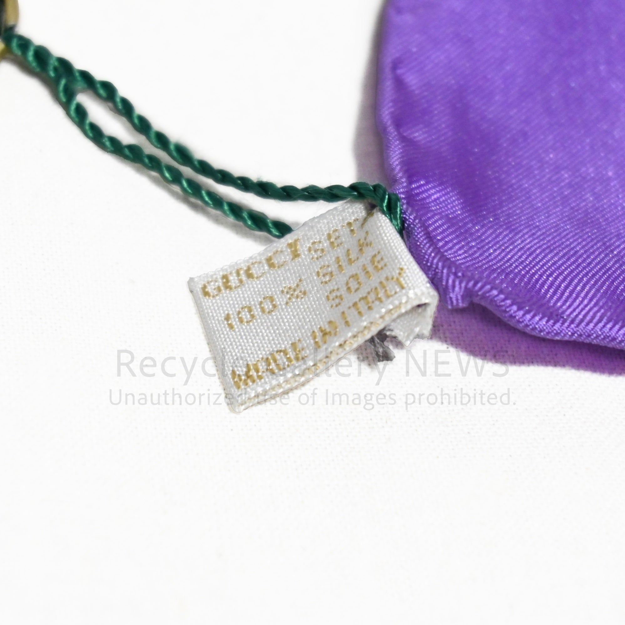 GUCCI Large Scarf Rosette Pattern Unused Silk Medal Ribbon Purple Vintage Gucci / グッチ 大判スカーフ ロゼット柄 未使用・新古品 シルク 勲章 リボン 紫 オールドグッチ